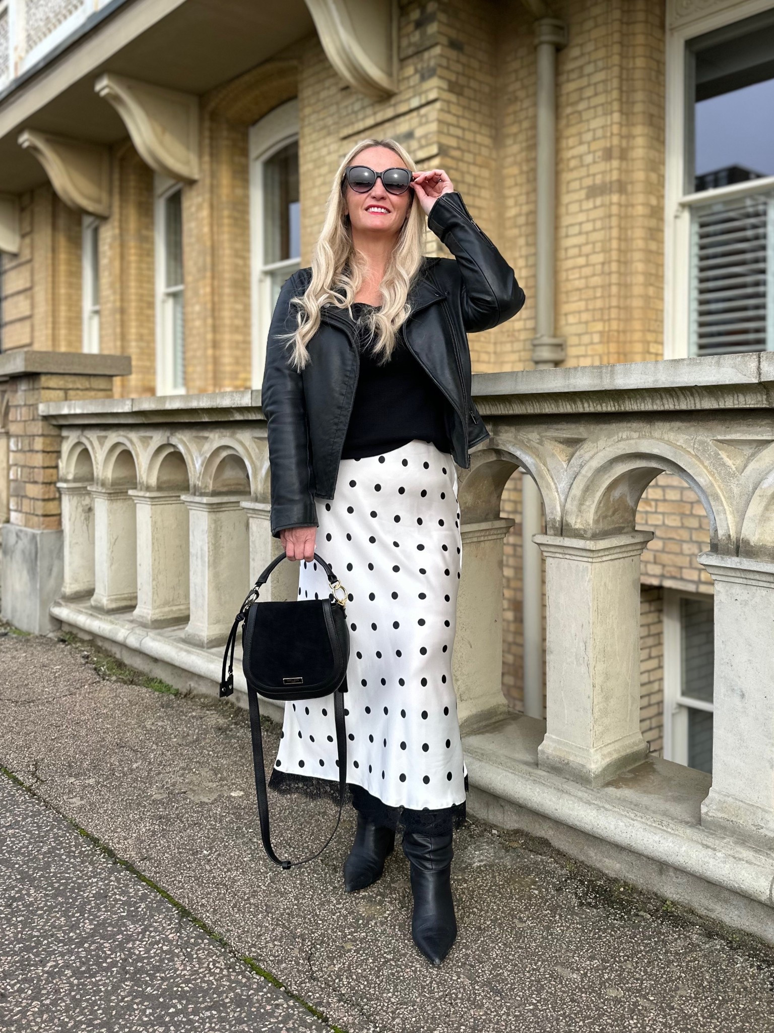 My polka dot obsession is still going strong. Weekend look done right ⚫️⚪️⚫️⚪️⚫️

#LTKmidsize #LTKdatenight #LTKuk