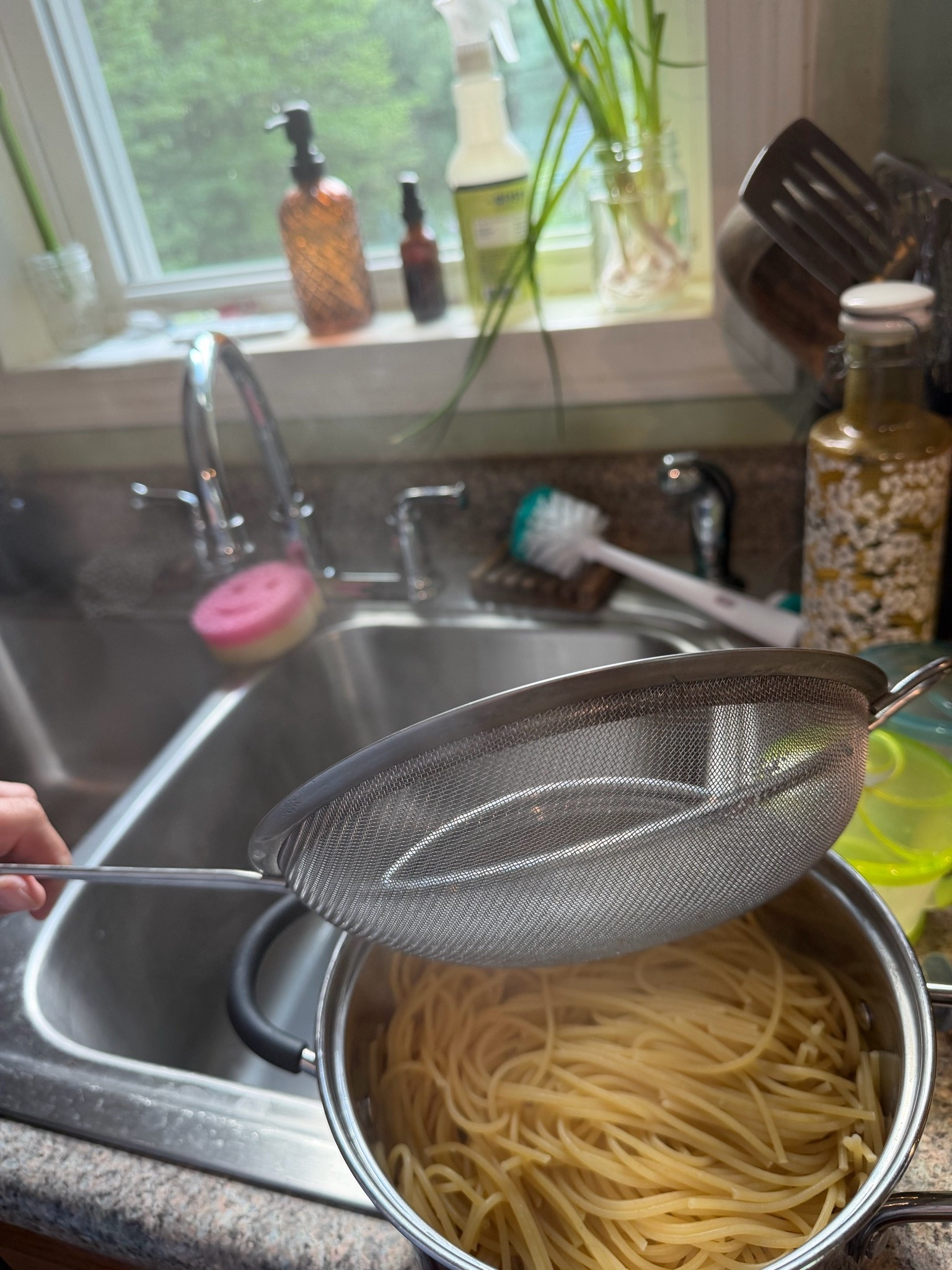 Strainer!! Perfect for pasta, cleaning rice, draining beans or rinsing fruit!

#LTKHome #LTKfoodie