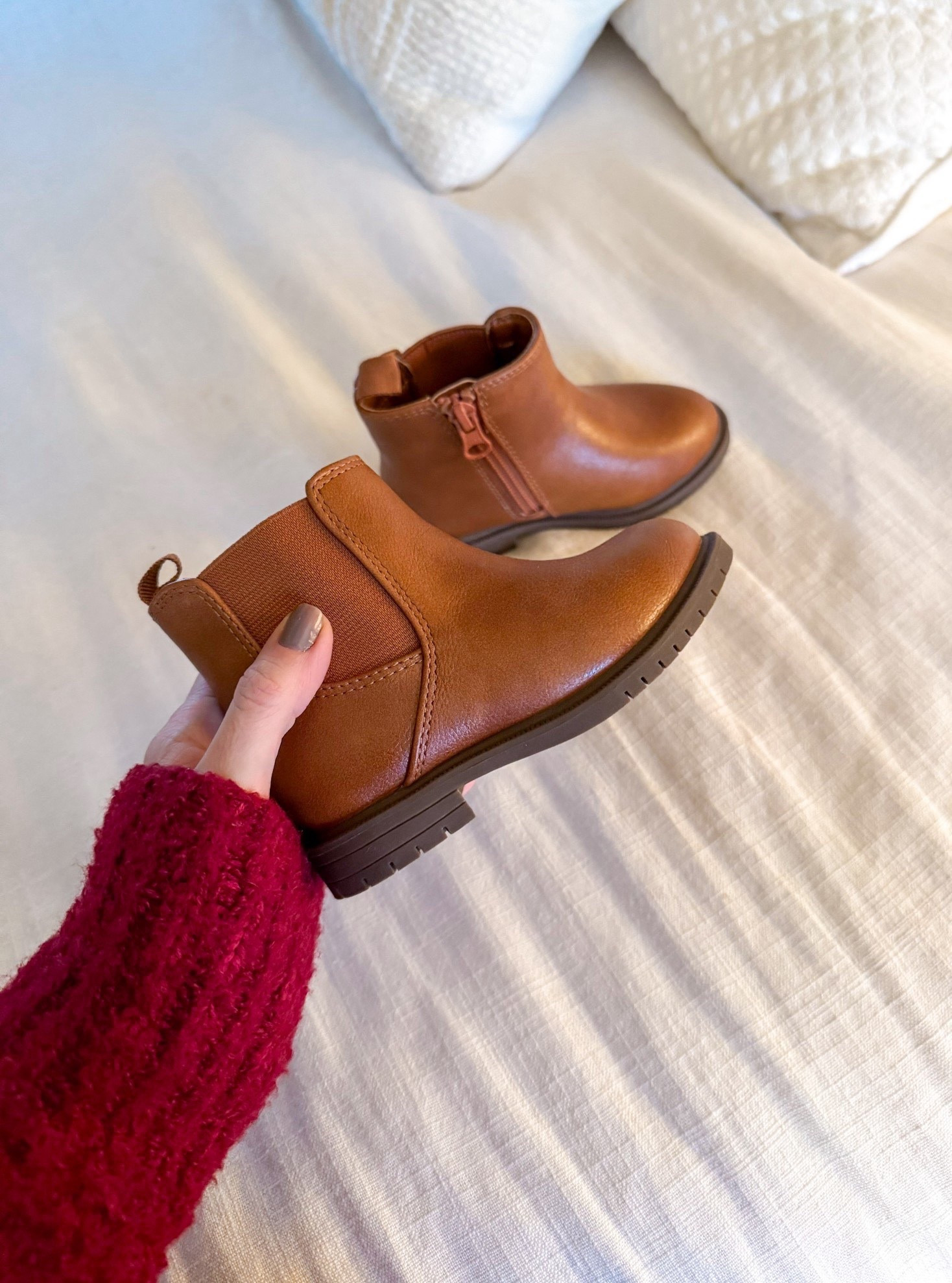 Toddler boots are so cute! 🤎 

Also, I tagged the 3 pairs of boots that I got my big girls this year — all such great quality and they love them!

Target toddler boots // Target girls boots // girls shoes // fall fashion // winter style // Target style // girls outfits // girls clothes 


#LTKSaleAlert #LTKKids #LTKGiftGuide