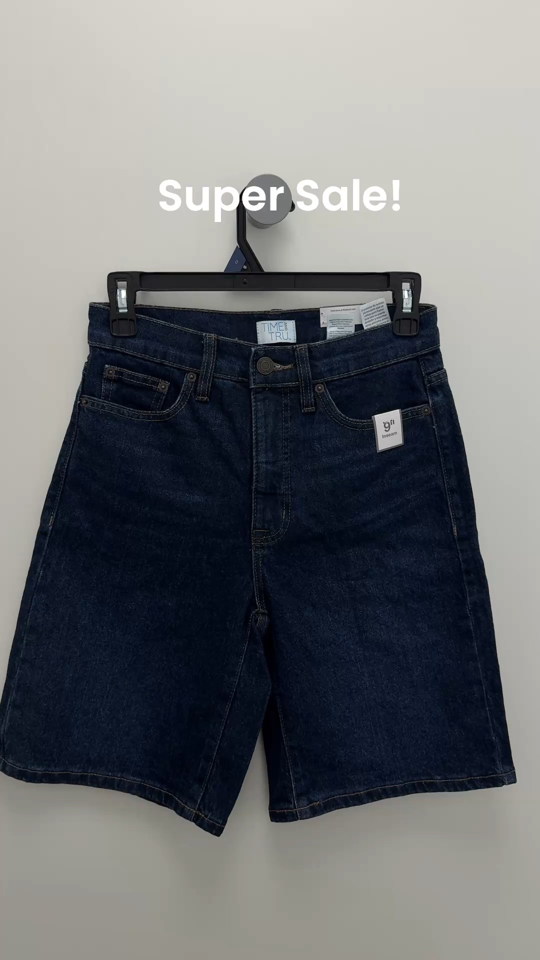 If you don’t have this, what are you waiting for? Jean bermudas at an incredible price right now.

#LTKSeasonal #LTKSaleAlert