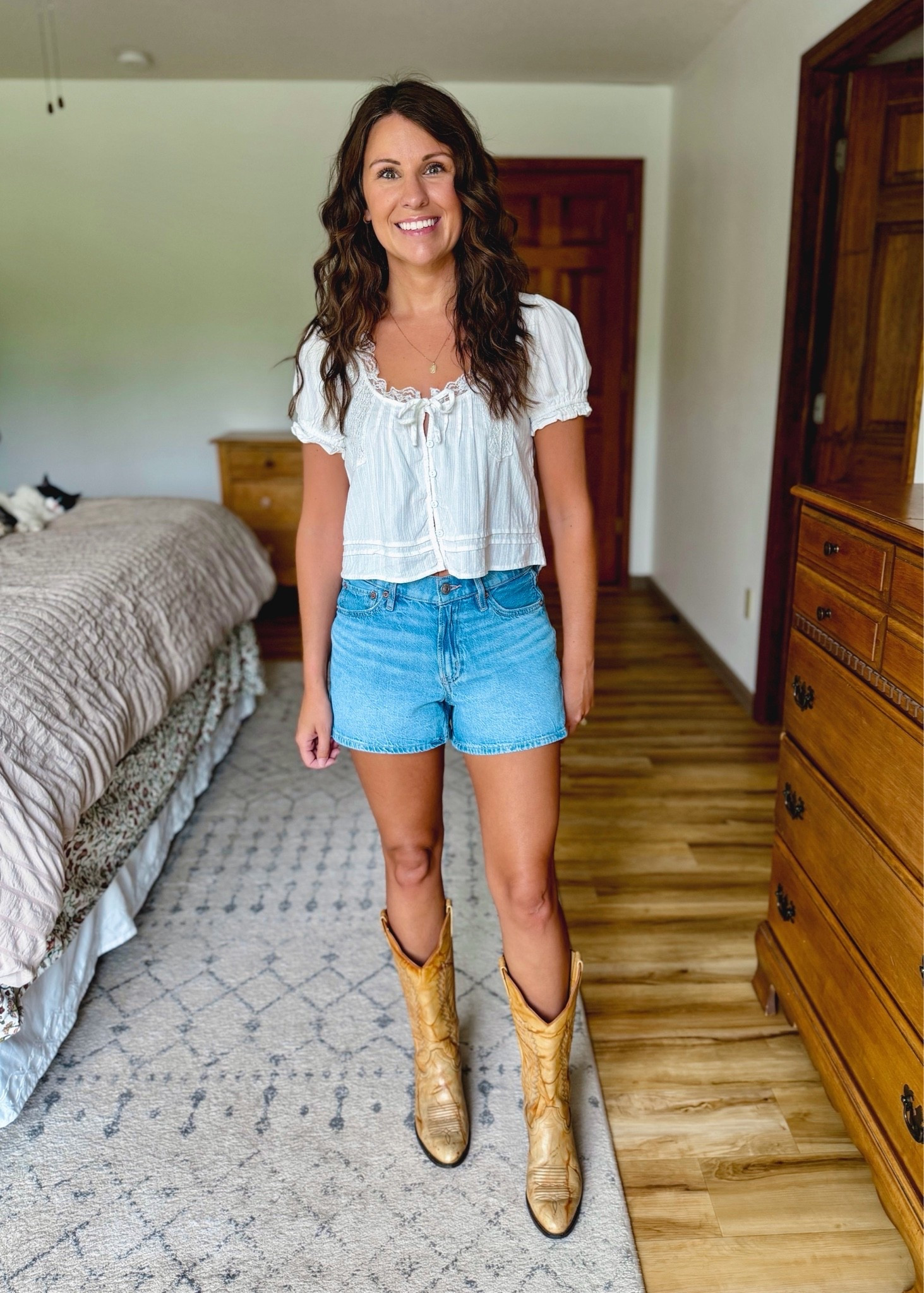 Country Concert outfit
🤠🎶👢
My cowboy boots are from eBay, linked some similar ones (check eBay for cute secondhand ones!)

xs in my white top and 24/00 in my denim shorts.

#LTKPetite #LTKgrwm #LTKootd