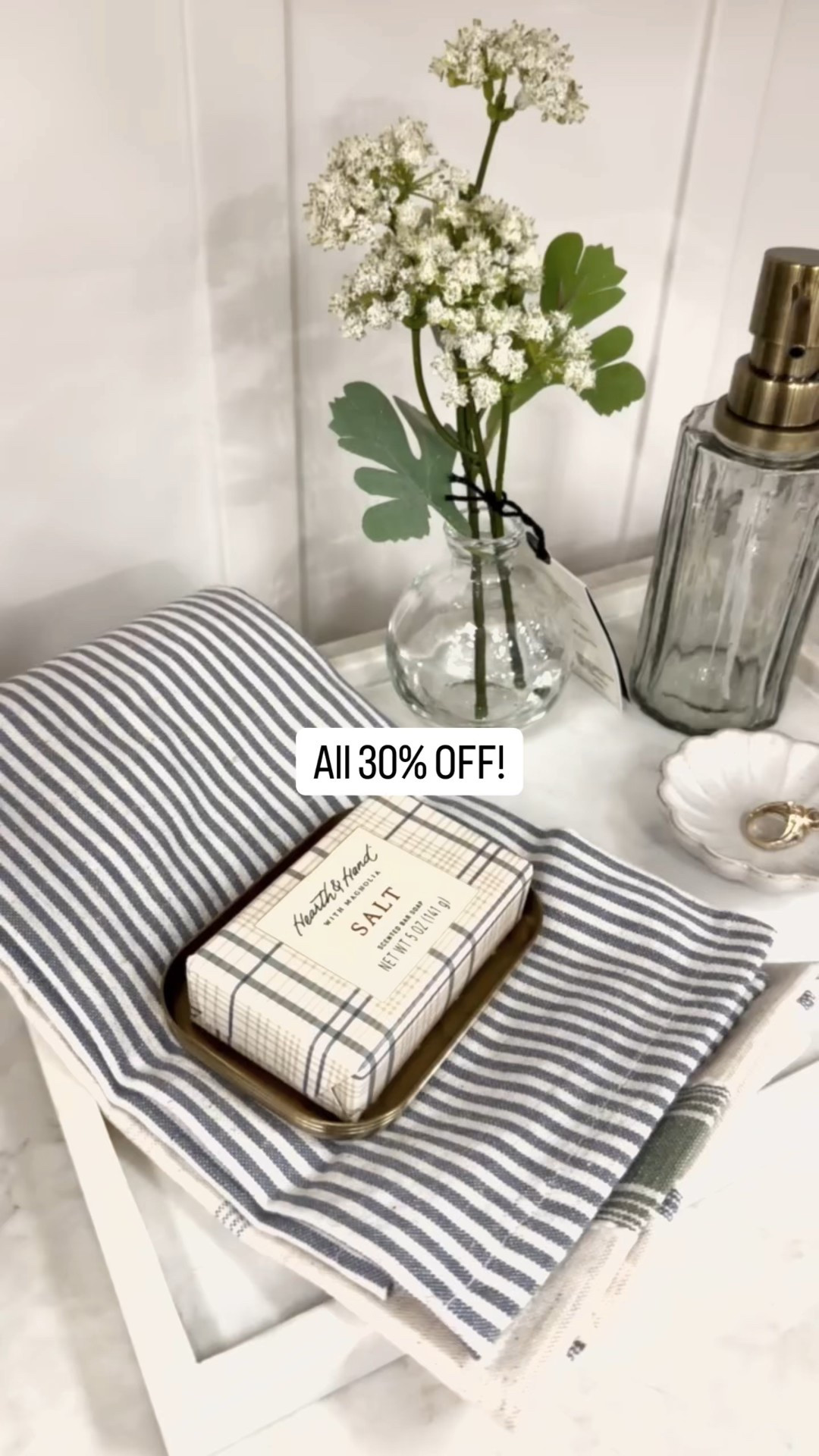 Tray styling from Target, magnolia, hearth and hand, bathroom, powder room, decor, floral, tray, sale, clearance, spring

#LTKHome #LTKSeasonal #LTKSaleAlert