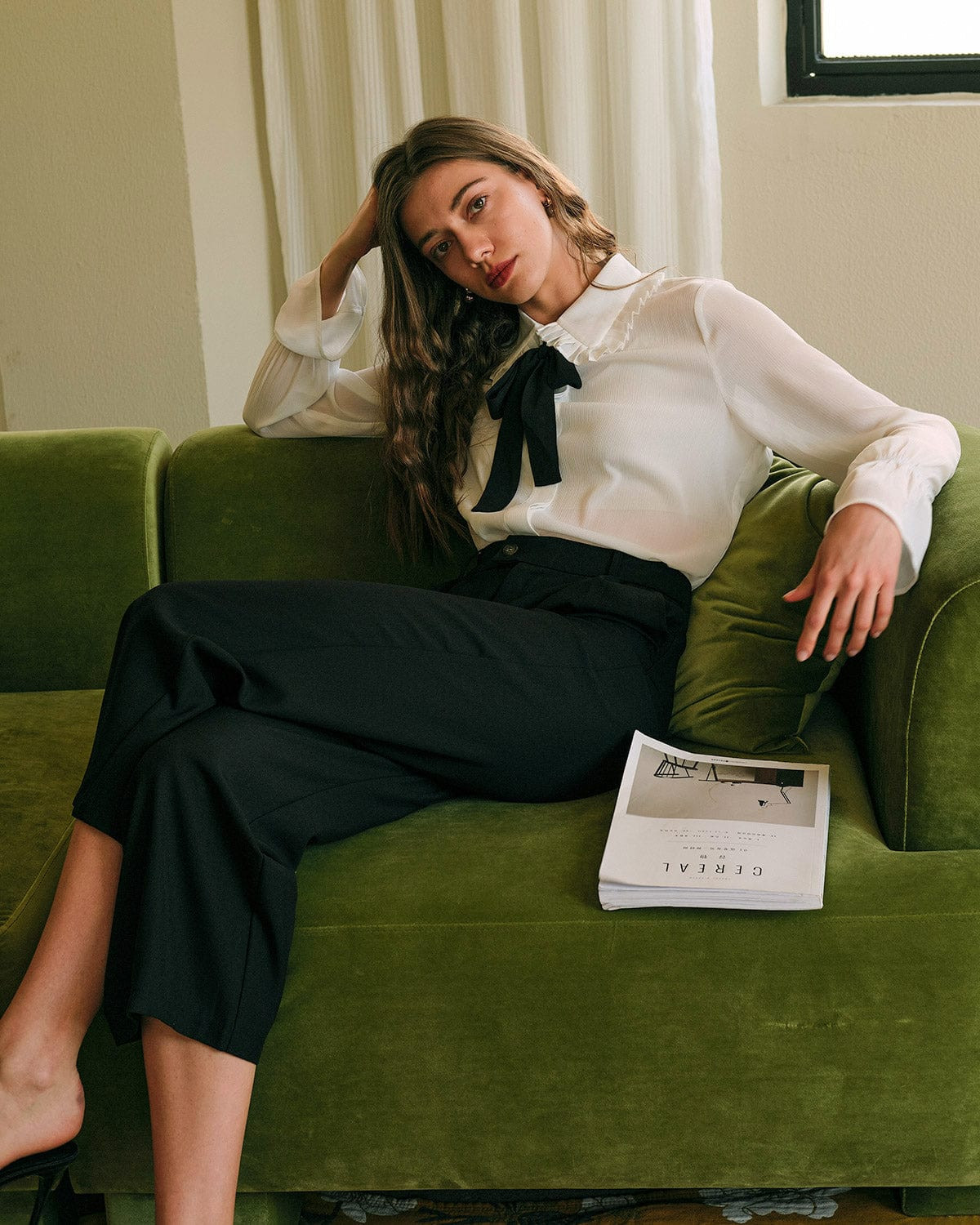 The Solid Pleated High-waisted Pants | rihoas.com