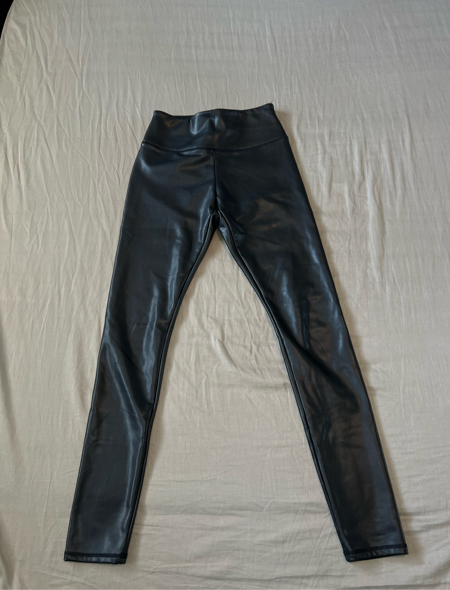 Hollister black leather leggings