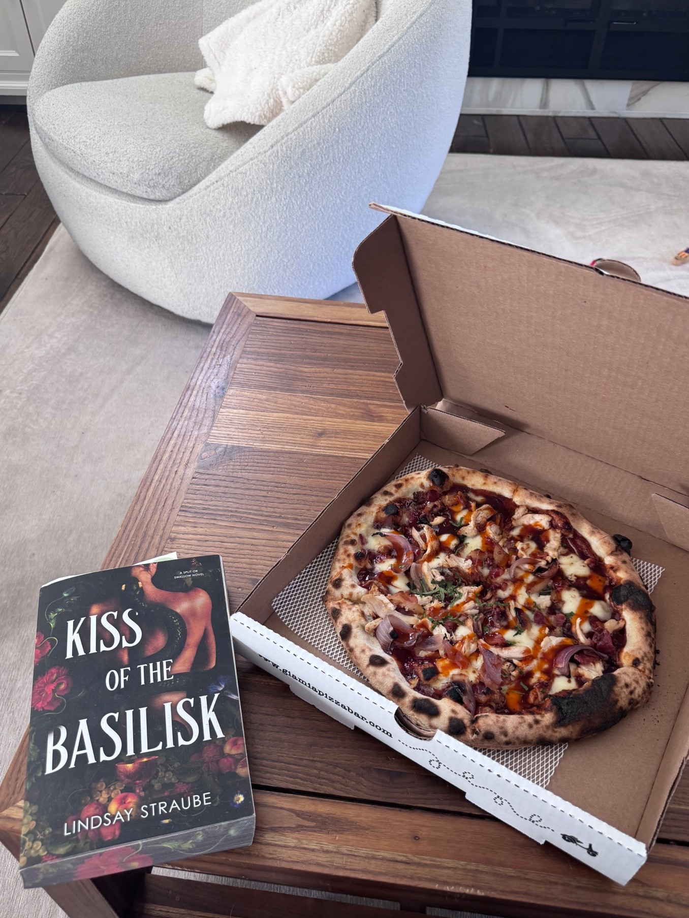 Book club pick and pizza

Romantasy, book lover, reader, fall vibes, halloweenHalloween

#LTKHalloween #LTKHome