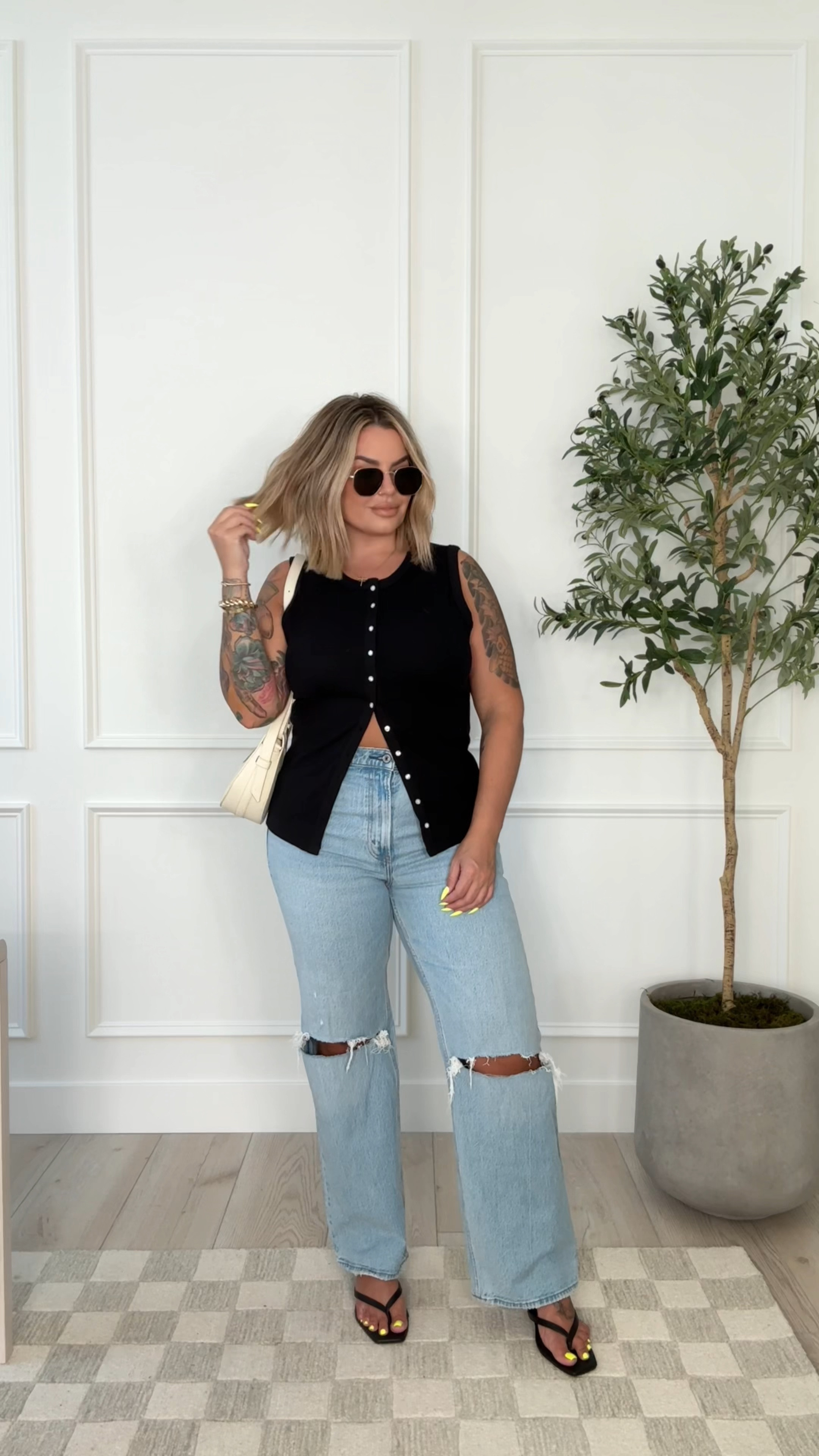 Abercrombie SALE ! 

All size 31 in the jeans 
Black tank M 
Flannel is old 
Vest top XL could have done L 
Rust color top M 


#LTKMidsize #LTKFindsUnder100 #LTKSaleAlert