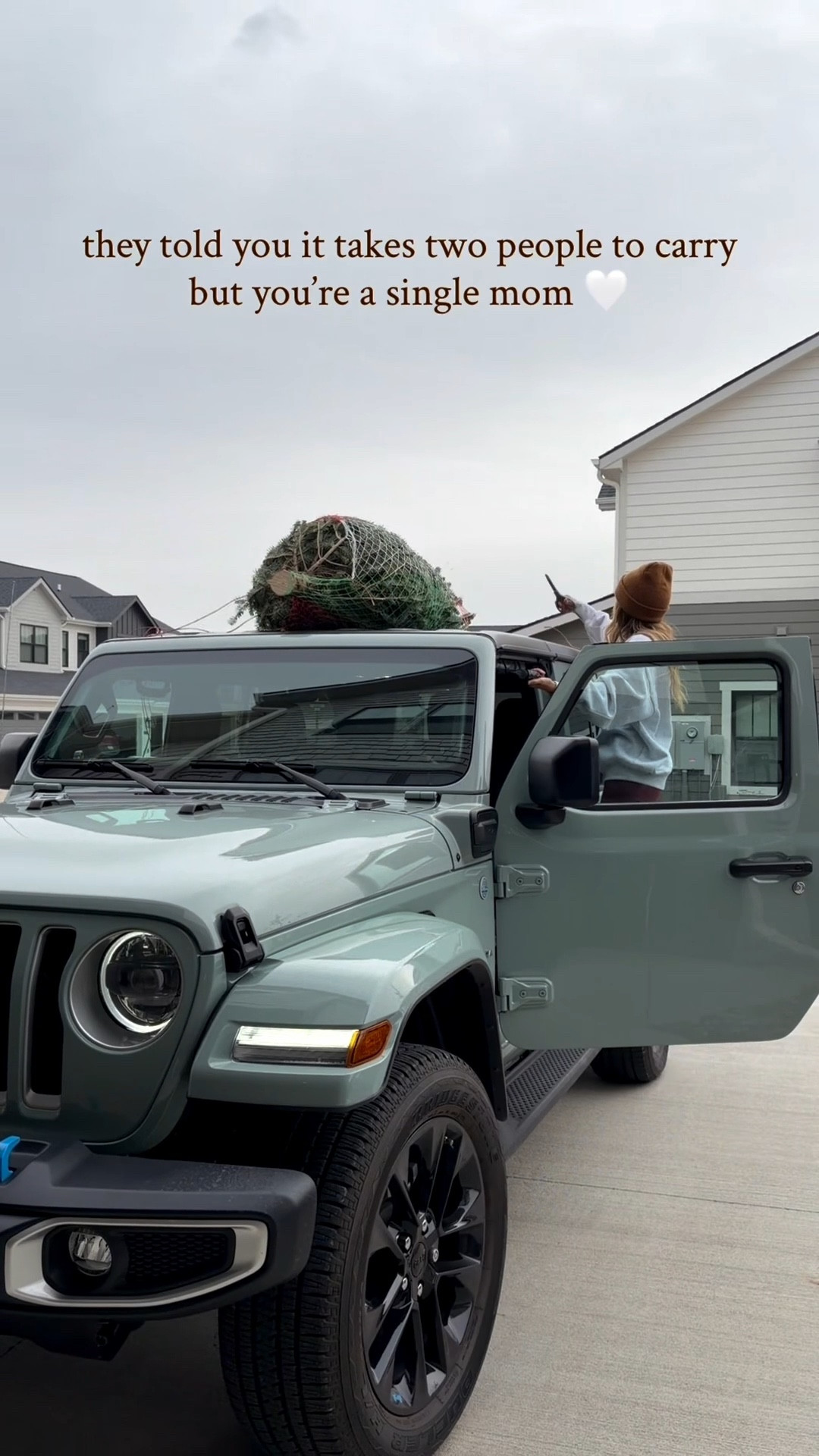 my favs for a cozy at home fit !!! this is literally the perfect crewneck and i’m super picky:) #dailydrills #aerie 

#LTKGiftGuide #LTKHoliday