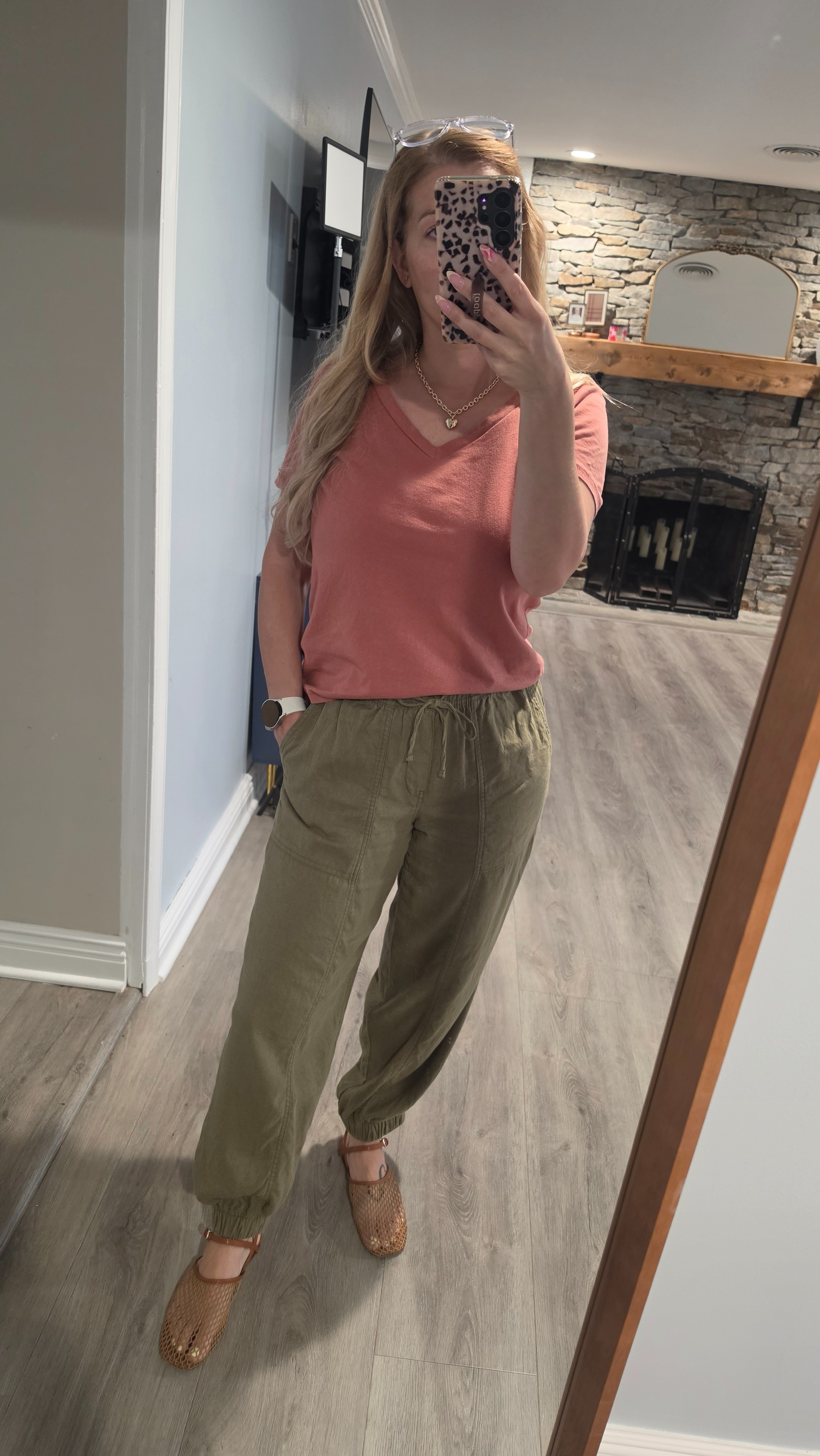 Out of the day- viral old navy pants and my go to flats

#LTKmomlife #LTKootd