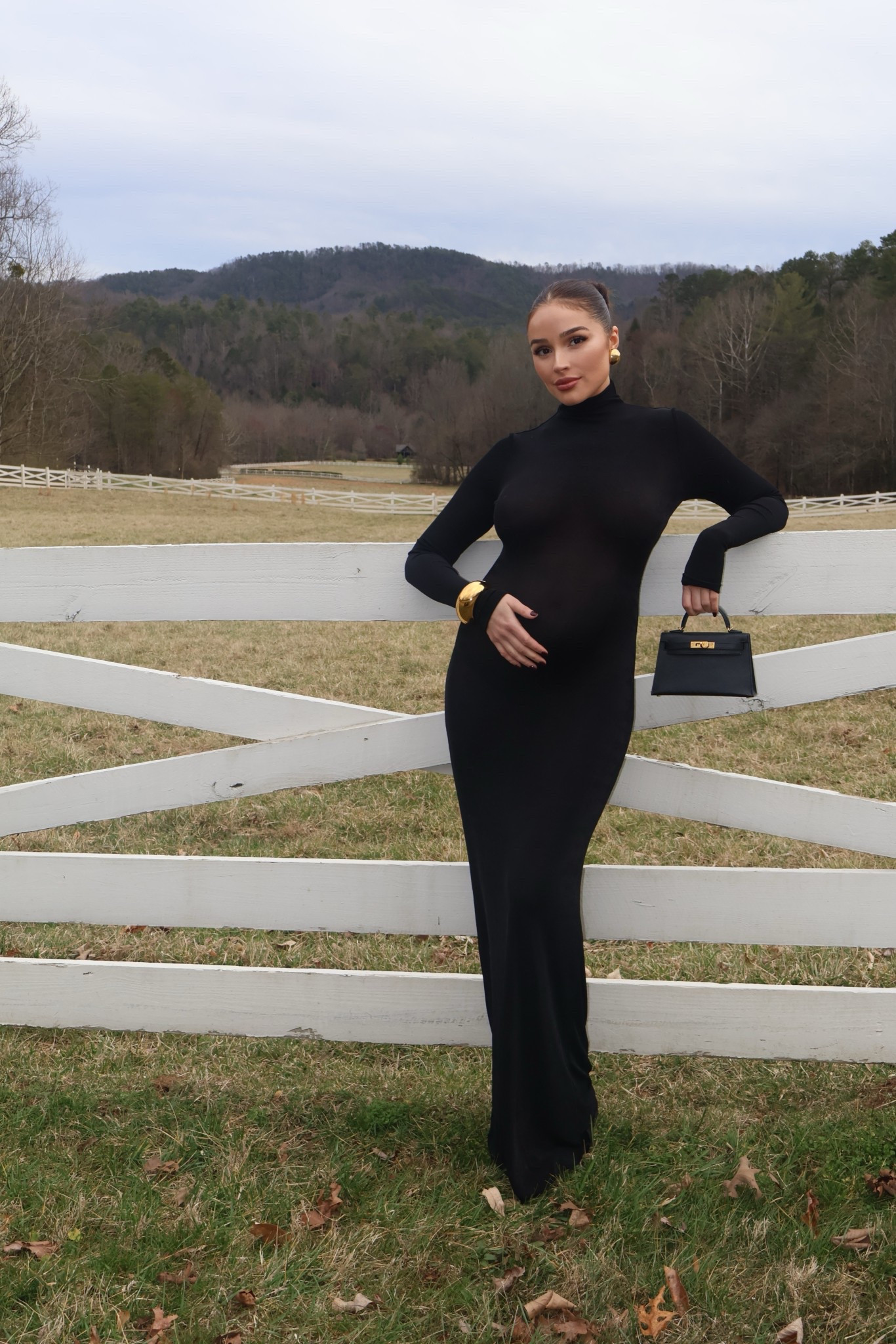 SER.O.YA dresses have been a staple in my closet this pregnancy. 