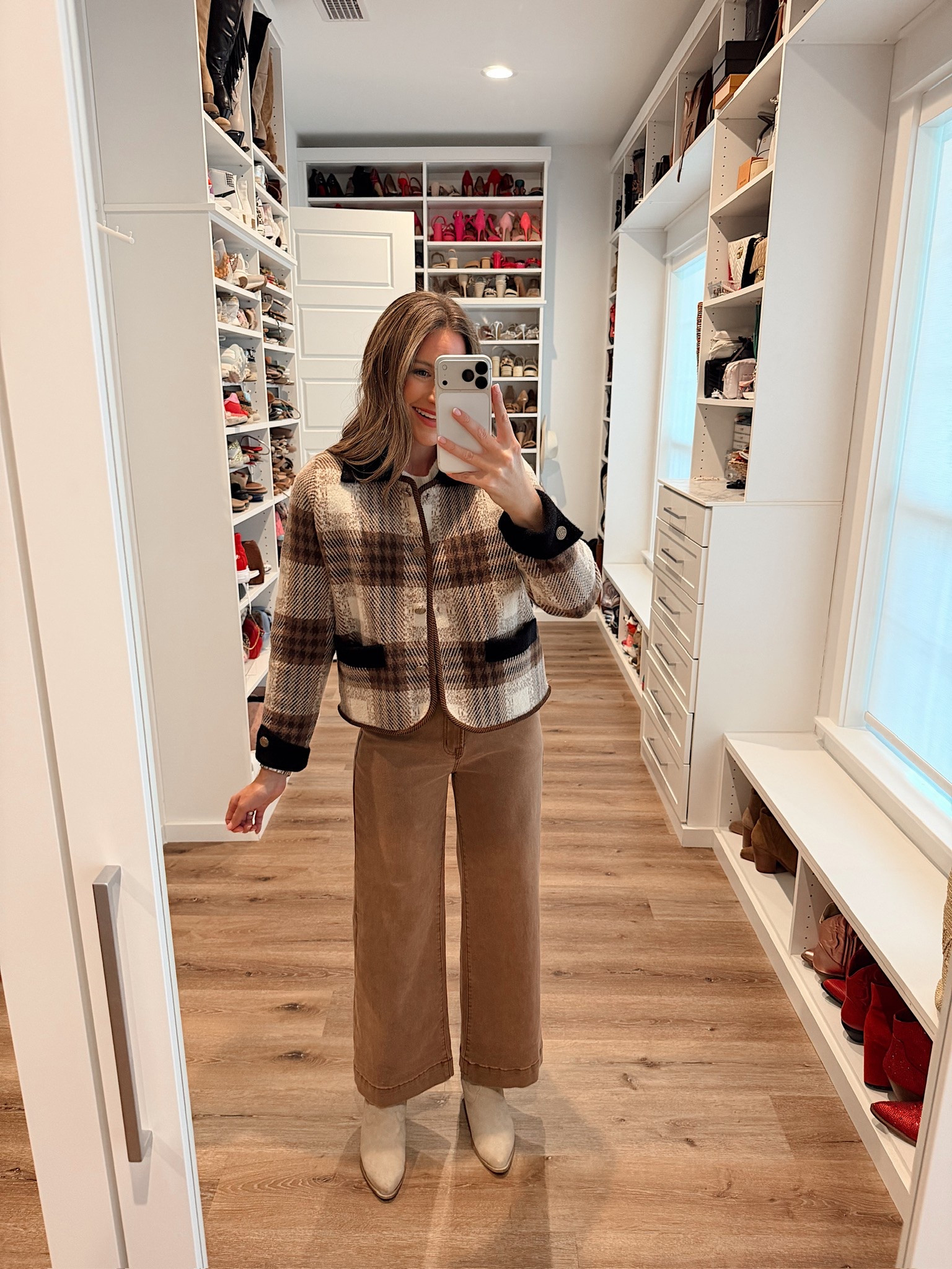 In a small jacket, size 4 jeans, boots and accessories - fits tts.