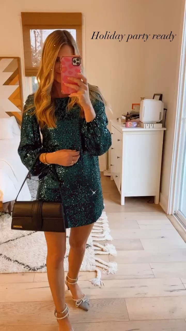 Holiday party sequin dress ✨✨

#LTKHoliday #LTKunder100 #LTKSeasonal