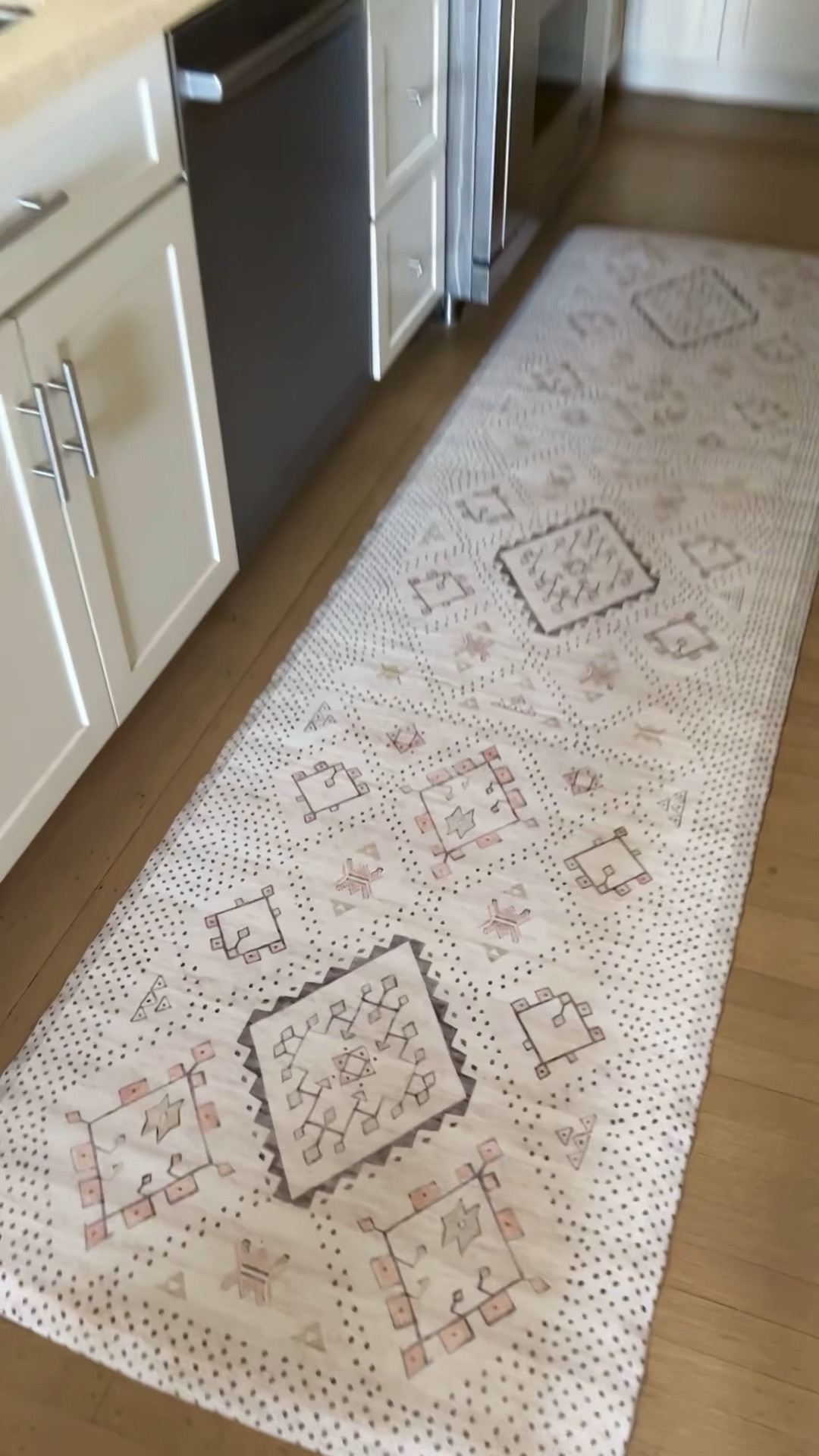 we spend a lot of time in the kitchen, so why not stand on something that’s better for your back and feels great too?

@houseofnoa_ standing mats are made of ergonomic bounce-back foam, making kitchen tasks feels better, literally. 

#LTKhome