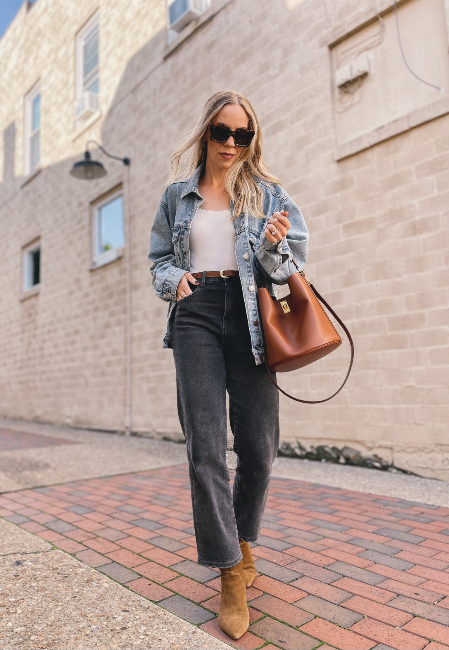 All denim fall outfit, oversized denim jacket, black jeans, brown suede booties, Celine bucket bag

#LTKitbag #LTKshoecrush #LTKstyletip