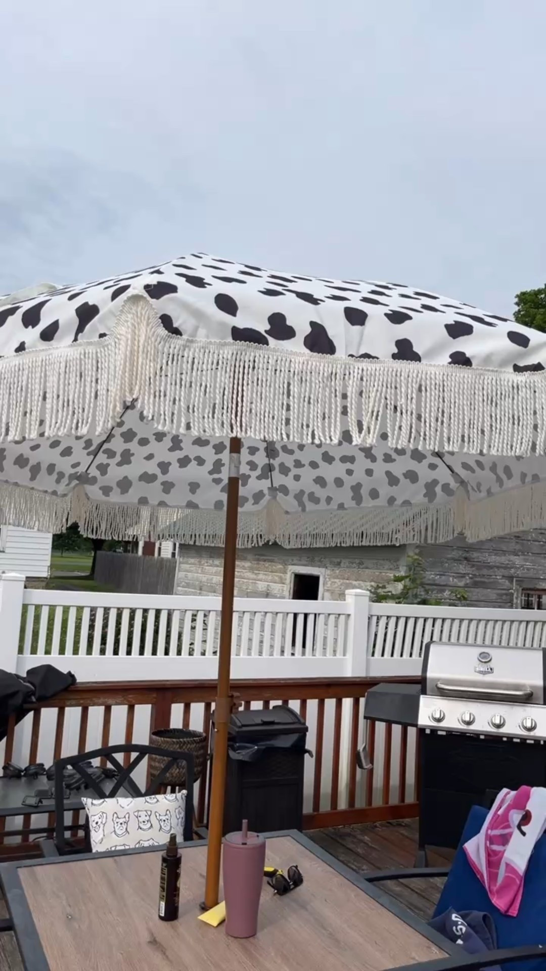 Literally obsessed with this outside umbrella!! 

#LTKHome #LTKFindsUnder100 #LTKSeasonal