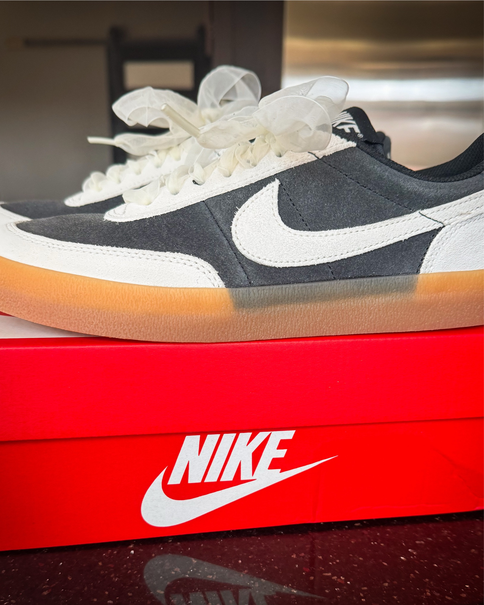 I’m absolutely enamored with my new Nike Killshot 2 sneakers! 😍 I’ve been searching for the perfect pair of black and white shoes… aren’t these the cutest?! I love the ribbon laces and they also come with regular laces. I had to splurge on these before they sold out!