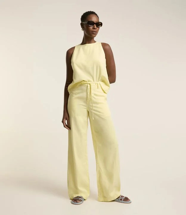 Calça Wide Leg em Sarja com Cordão no Cós Amarelo - Lojas Renner | Renner (BR)