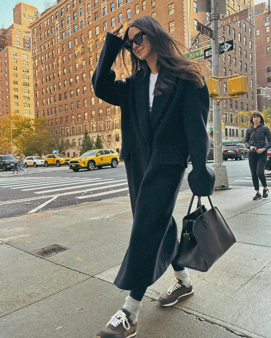 Early morning meetings ootd 🖤

#LTKshoecrush #LTKstyletip #LTKSeasonal
