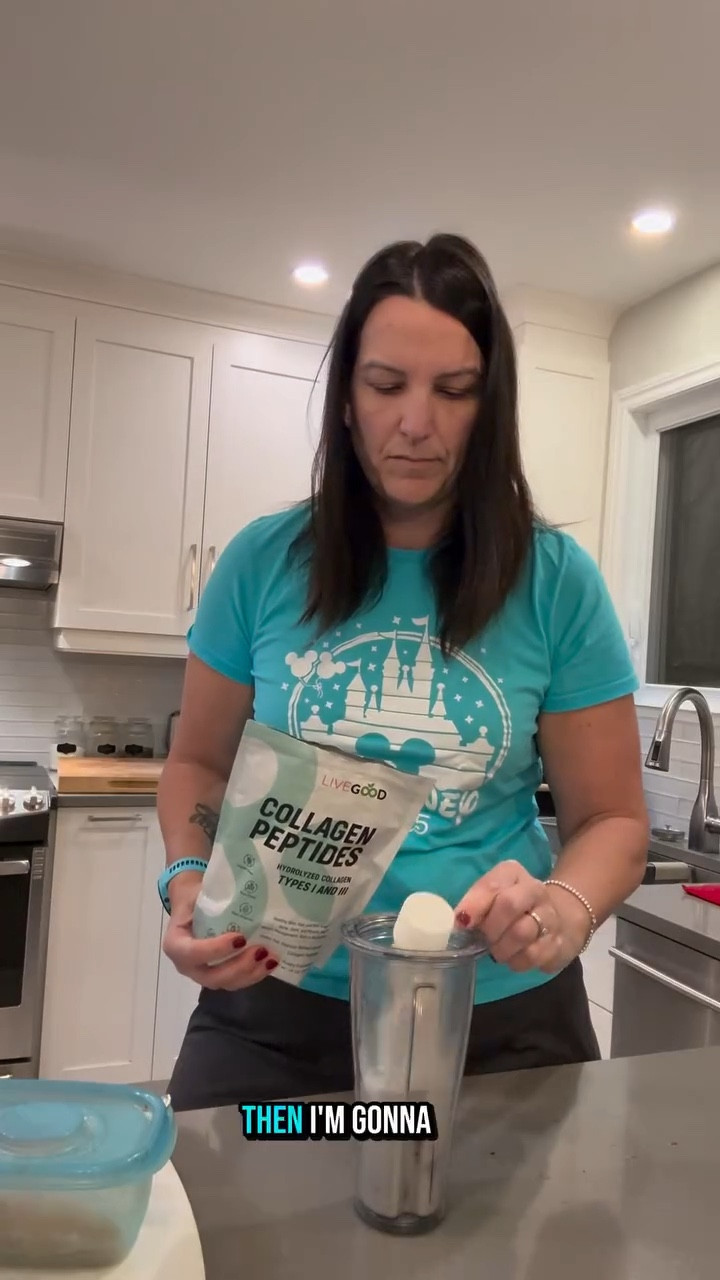 What I eat in a day as a runner who works a 9–5 👟
Nothing fancy. Just planning ahead so I can fuel my runs, save money, and avoid fast food when life gets busy.

I’m not chasing perfection — just consistency and meals that actually make me feel good.

What about you? Do you meal prep… or do you just wing it?
👇🍱 or 🤷‍♀️

#curvyrunner #slowrunner #runningtips #slowrunner#beginnerrunner


#LTKcurves #LTKfitness