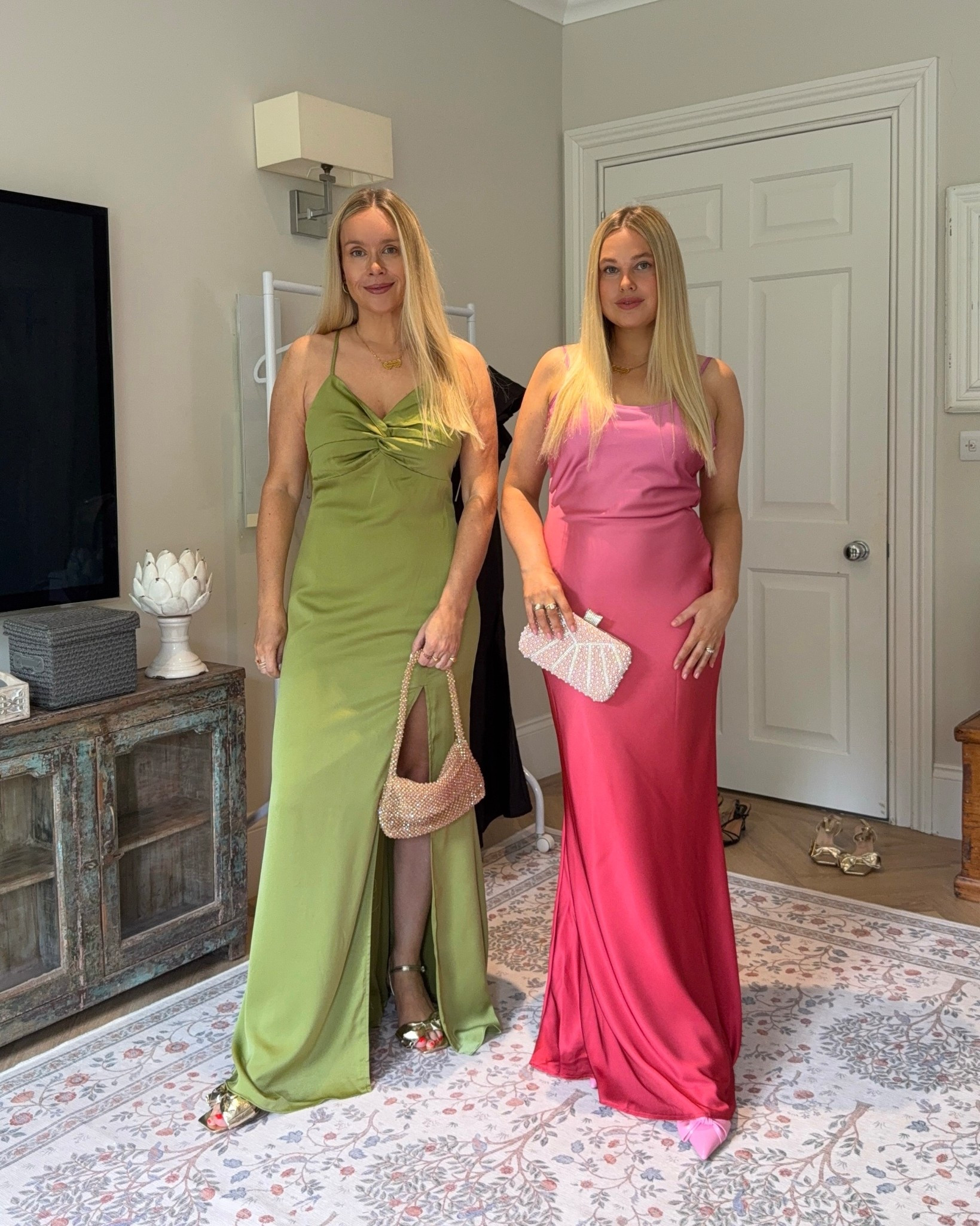 Euro Summer Wedding Guest Dresses!

Ombré dress, pink dress, wedding guest ideas, summer dress, backless dress, strappy dress



#LTKdatenight #LTKwedding #LTKsummer