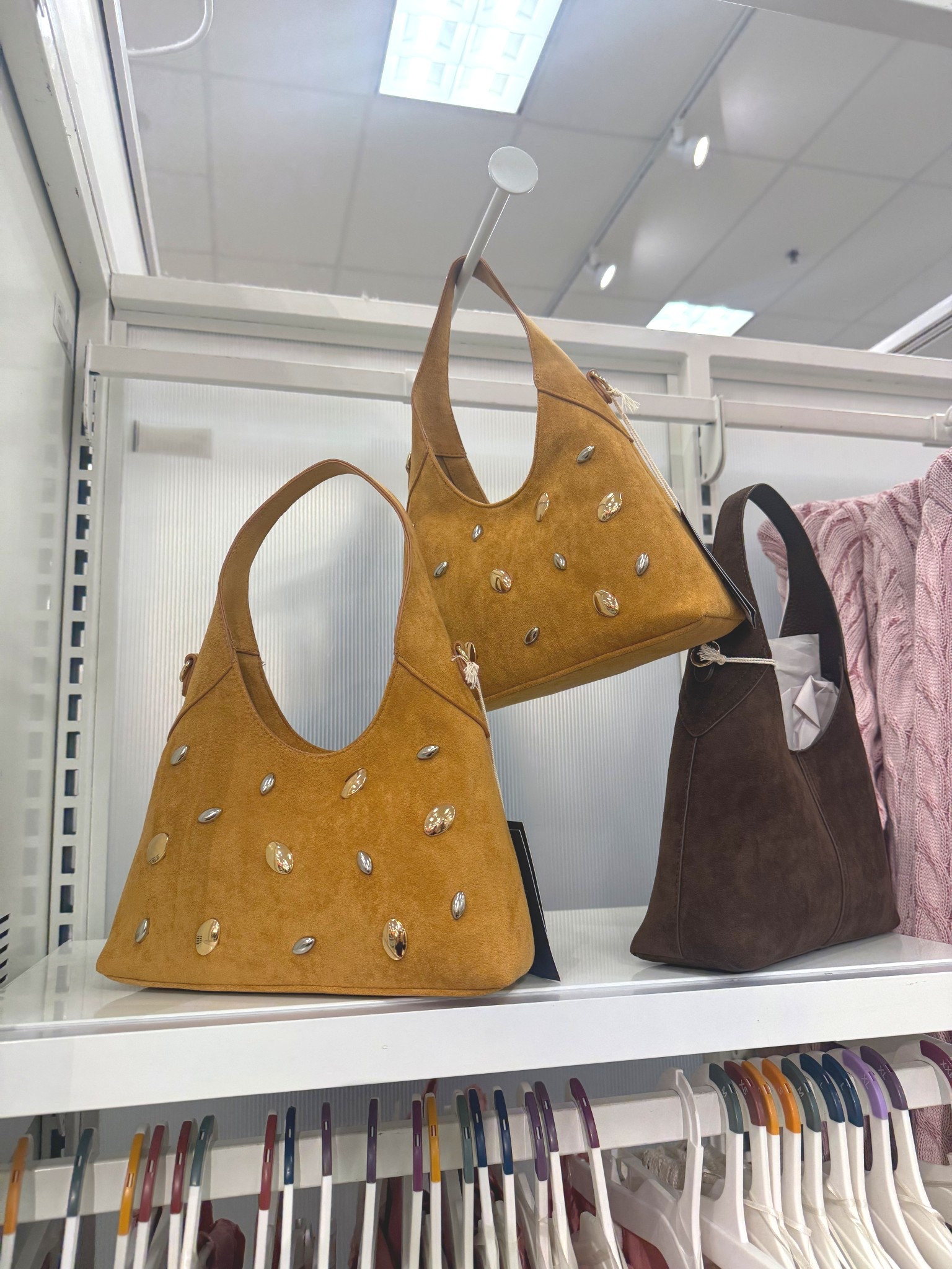 I stopped by target for a quick errand and saw these suede handbags that are adorable! I love the color of both and I really like the studded detail on the lighter one!
These bags can be worn with so many outfits and dressed up or down. Both are under $35. Linked⬆️

#Itkcreator #Itkfinds
#Itkwatchnow #Itkstyletip
#target #targetfinds #suedebag #suedehandbag

#LTKootd #LTKSeasonal #LTKgrwm