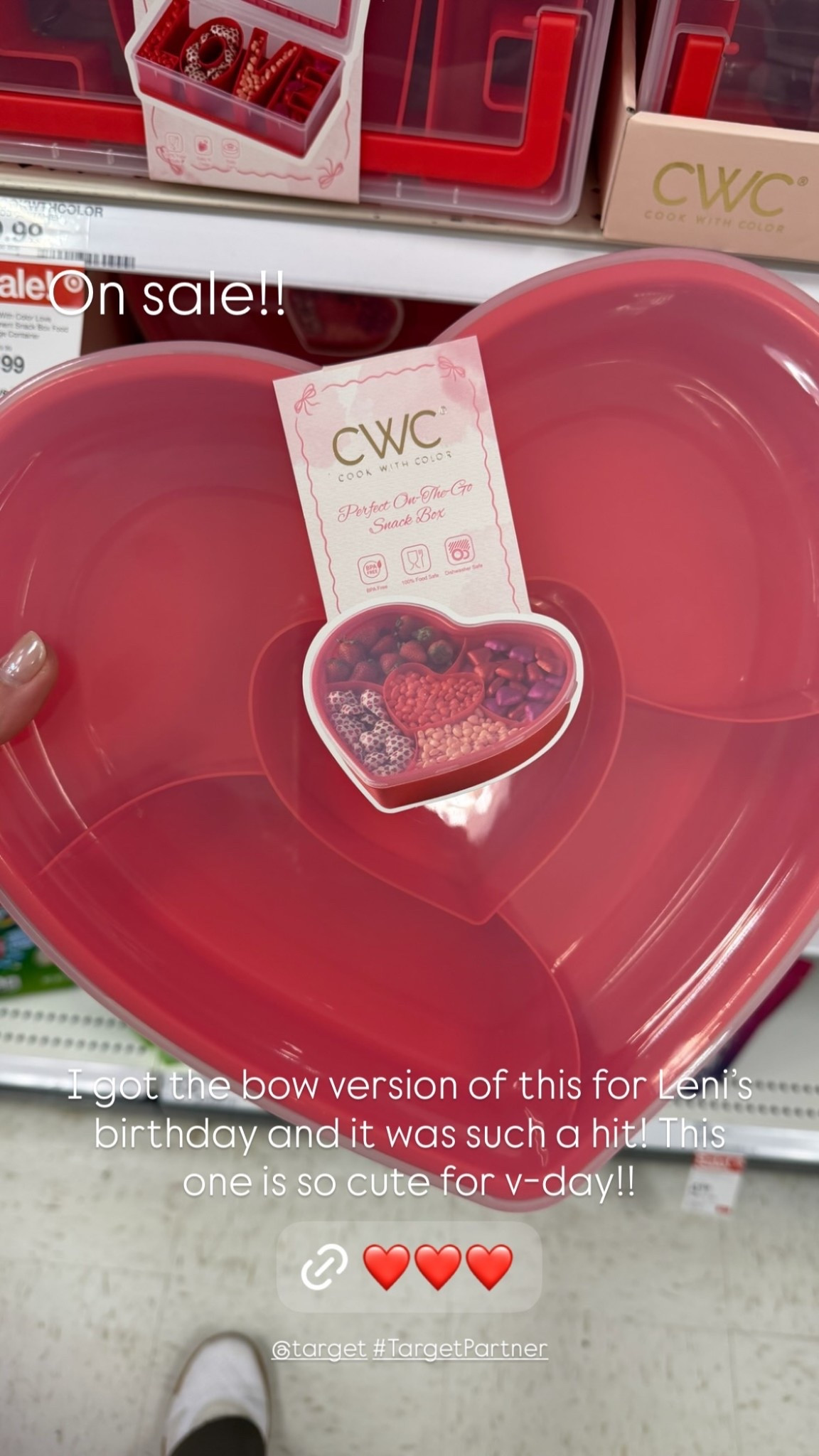 I got the bow version of this for Leni’s birthday and it was such a hit! This one is so cute for v-day!! @target #TargetPartner @cookwcolor  On sale!!