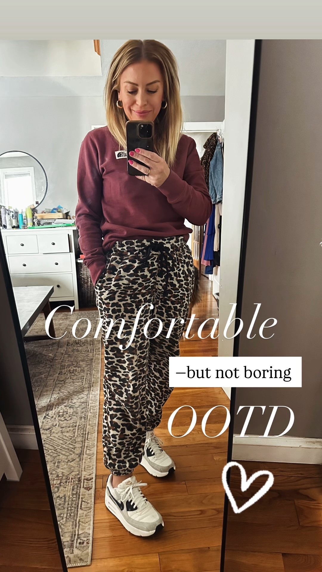 Comfort, without being boring. Busy moms NEED that kind of balance (especially this time of year) 🥶



#LTKOver40 #LTKmomlife #LTKootd