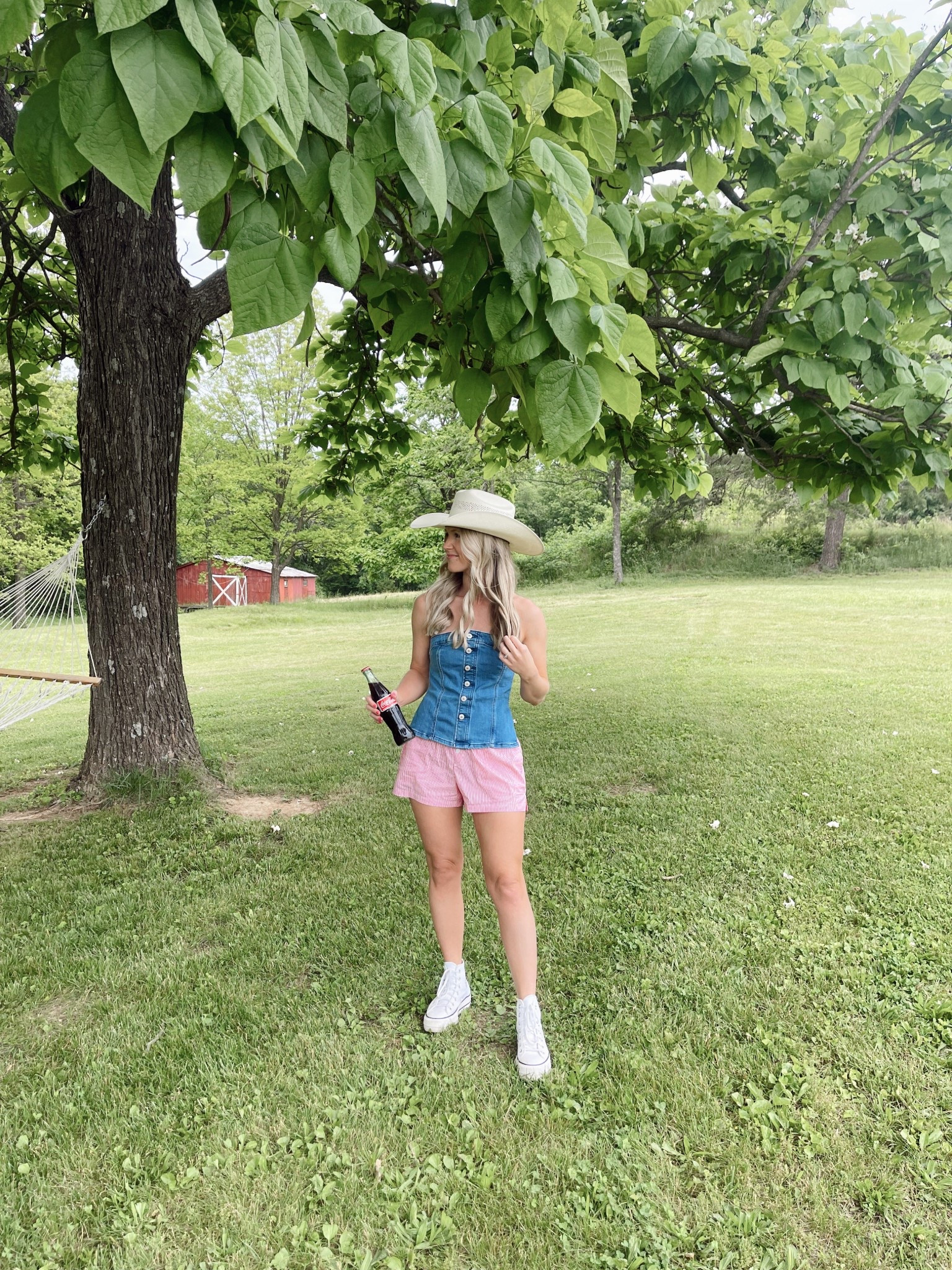 Festive outfit idea 🇺🇸 Tagged similar tops I’d wear with these shorts! 