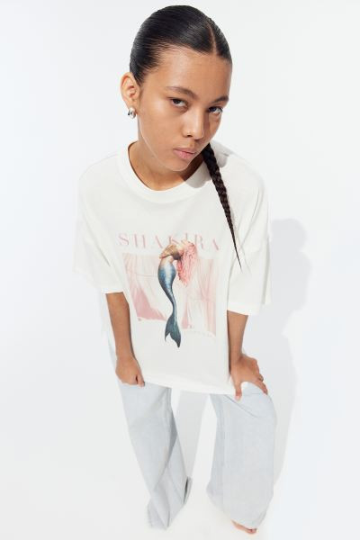 Oversized Printed T-shirt - Round Neck - Short sleeve - Cream/Shakira - Ladies | H&M US | H&M (US + CA)