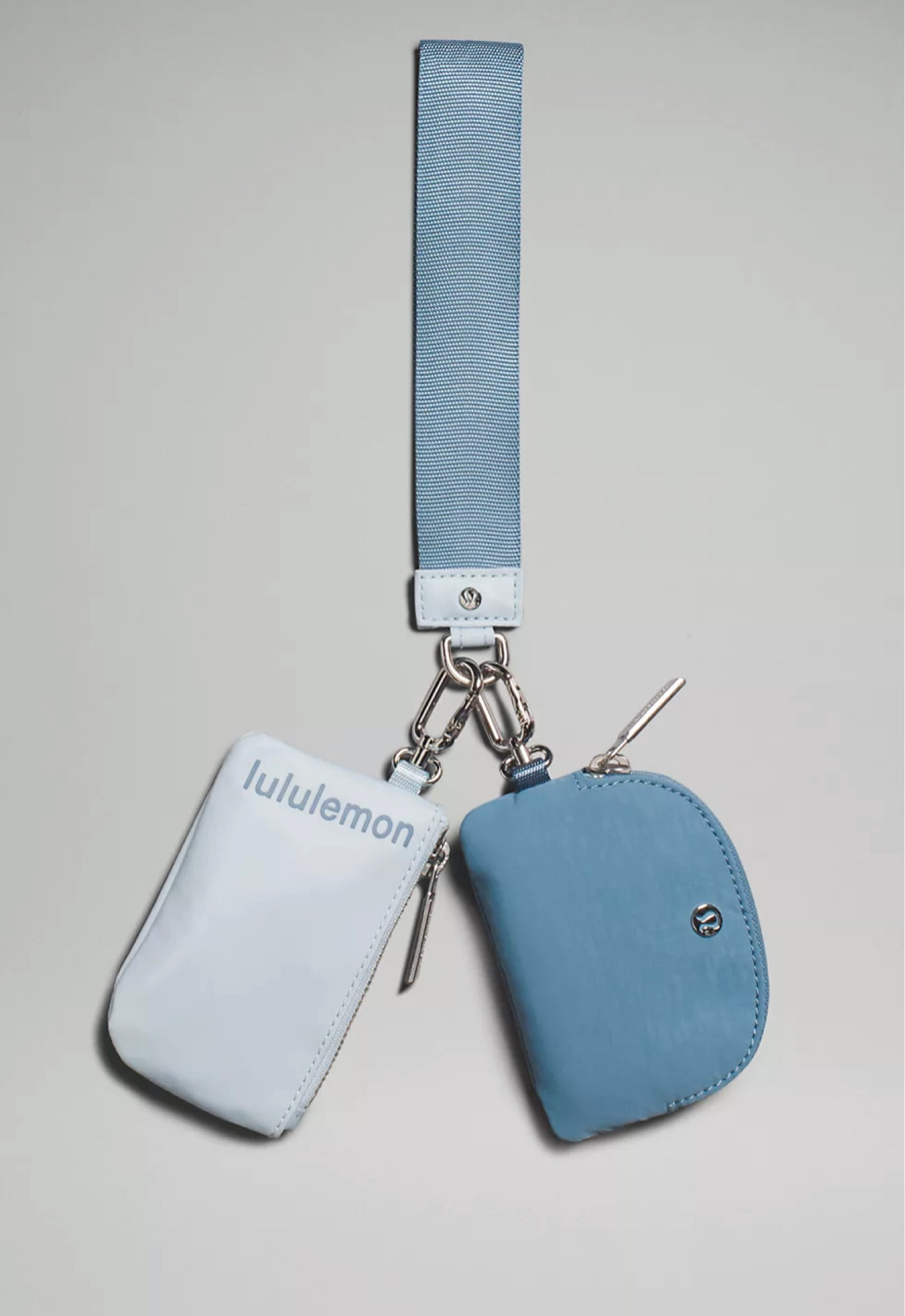 Lululemon Dual Wristlet Keychain 

#keychain #wristlet #travelaccessories #lululemon #lululemonfavorites #lululemonmusthaves

#LTKstyletip #LTKSeasonal #LTKGiftGuide