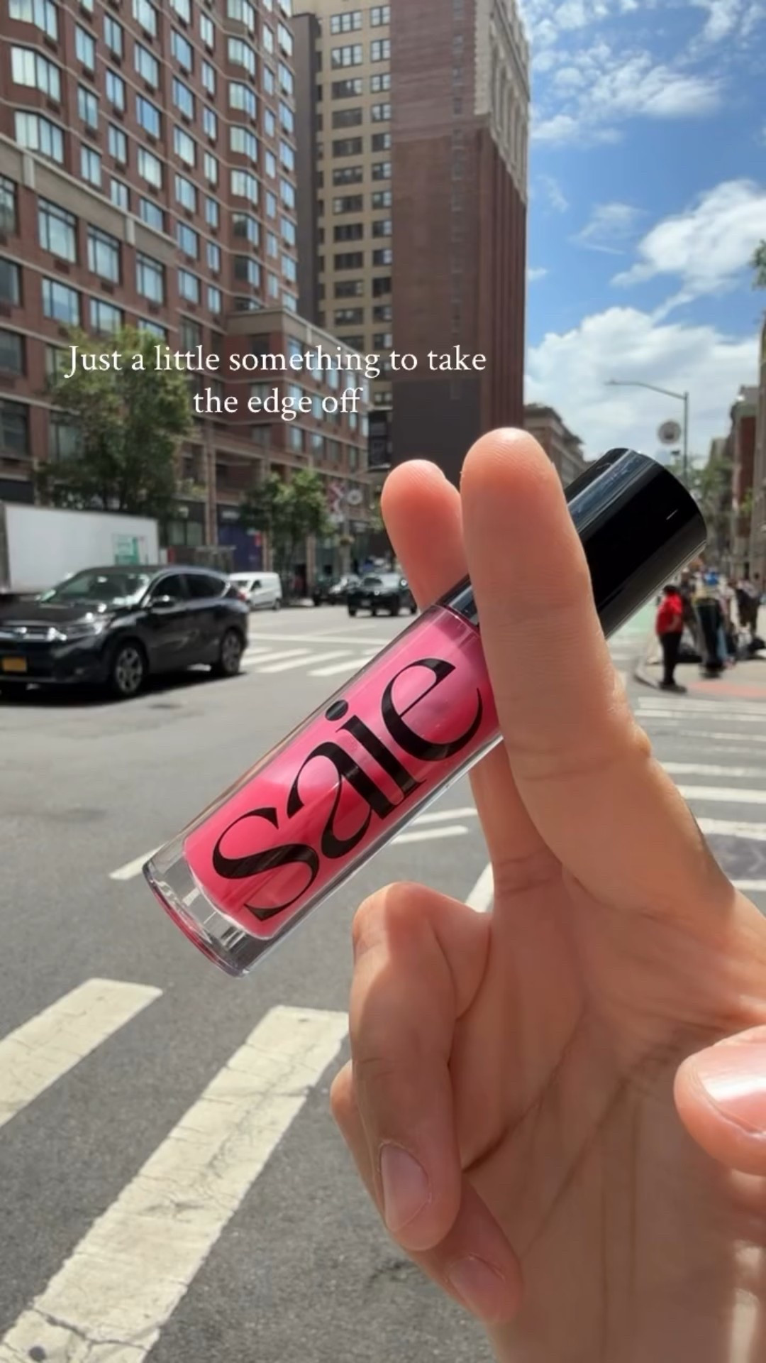 Nothing like a good, clean lip gloss 💖🤭

This one Glossybounce in shade Kiss from @saiebeauty, which I looooove.

More of my current clean lip gloss favorites are:
@rmsbeauty Legendary Lip Oil
@fitglowbeauty Lip Colour Serum
@cocokind Ceramide Lip Blur Balm

You can shop these and more via my @shopmy (in story and bio)! 

What’s YOUR favorite lip gloss right now?

#lipgloss #lipcare #cleanlipgloss #cleanlipoil #lipoils #saieglossybounce #summerlippie #juicylips