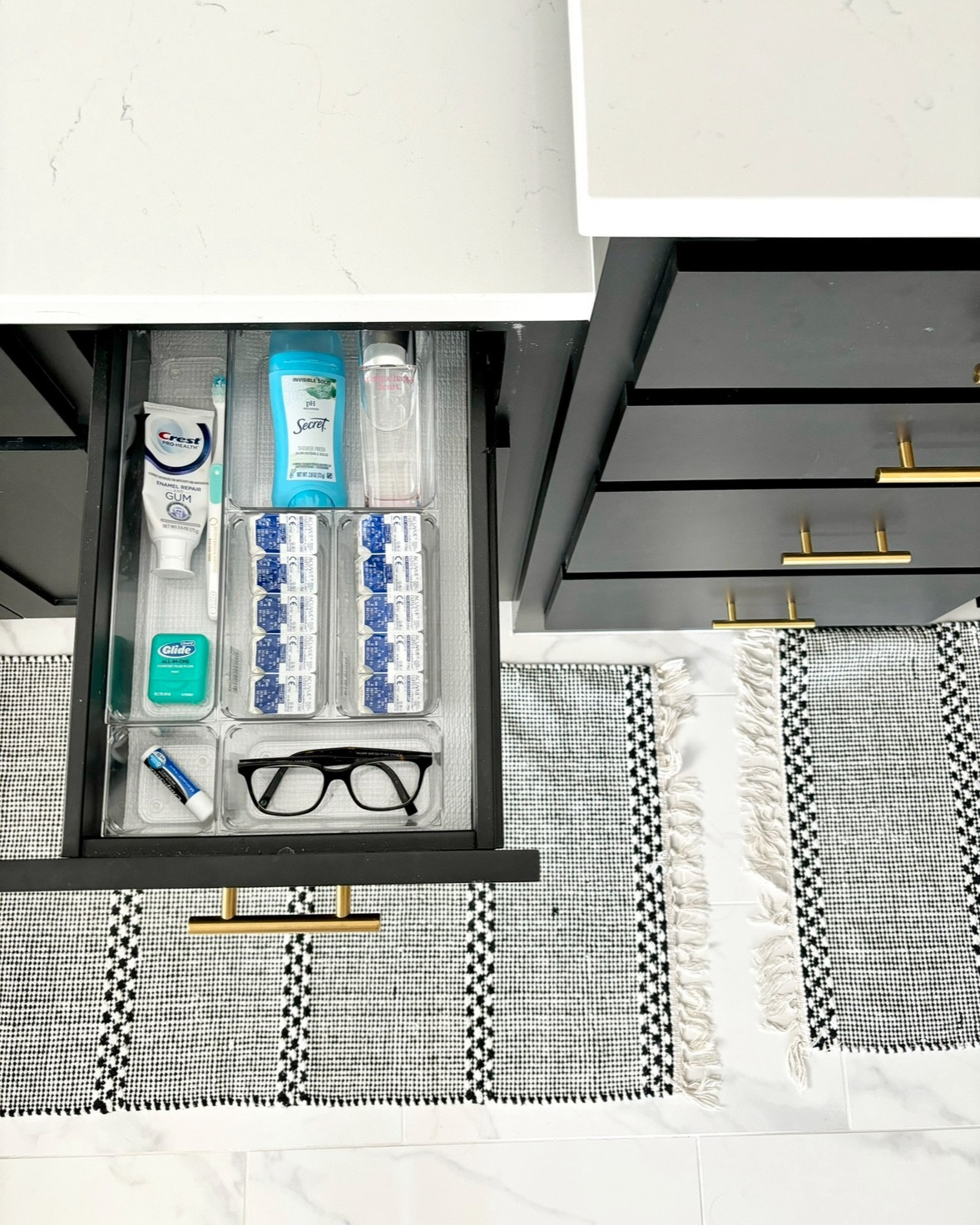 Did you know that Friday (4/26) is National Organizing Day?! 🥳

If you are just beginning your organizing journey, one of my favorite places to start is a drawer because it’s quick, relatively painless 😅, and can pack a big punch 👊🏼

Ready to Organize?? Let’s do this! 💪🏼

1️⃣ Pick a drawer, any drawer & take it ALL out - yep, everything! While it’s empty, give it a quick wipe down 🧽 

2️⃣ Sort! Quickly sift through the contents of your drawer to sort them into general categories

3️⃣ Edit… Go through each category & ask yourself do I use this item daily? Do I need this item for a specific task? Does it make sense to store this item here?… you don’t want to end up organizing clutter, so be ruthless & honest with yourself… I promise your future self will be so happy with the end result 🥳

4️⃣ Organize & Label! Drawer organizers are the perfect way to ensure your hard work stays long term - if possible add a label so everyone knows where things go (especially if the bin is empty!)… swipe for drawer inspo✨

5️⃣ Maintain - just like everything else in life, organization takes maintenance… set a reminder to do a quick refresh of your drawer every 3 months!