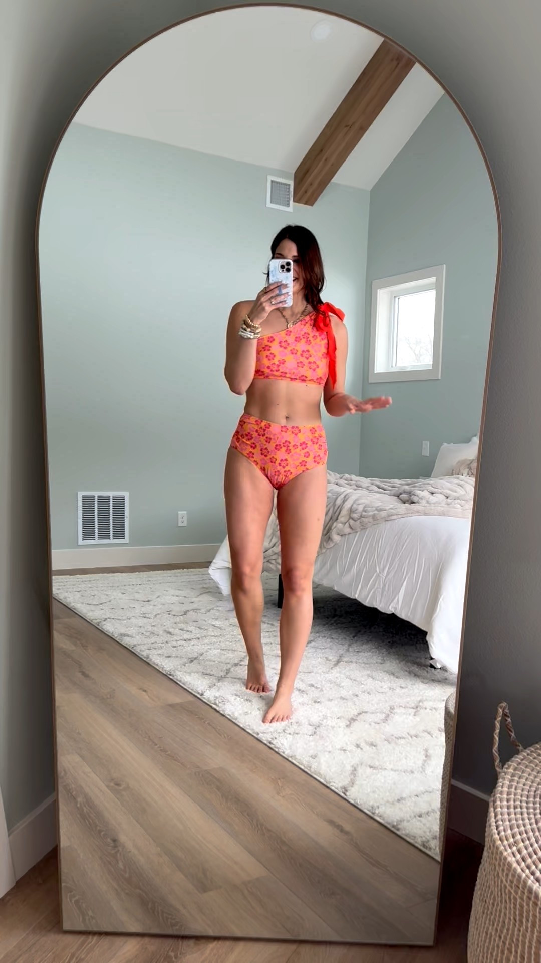 If you’re looking for a modest swimsuit that’s still cute…this is for you! You can actually take the bow off if you don’t like it! 10/10!!

Bathing suit Spring break Beach trip Vacation Tall girl finds Amazon swim Inexpensive swimwear Tall girl approved Stang and co 

#LTKSeasonal #LTKTall #LTKTravel