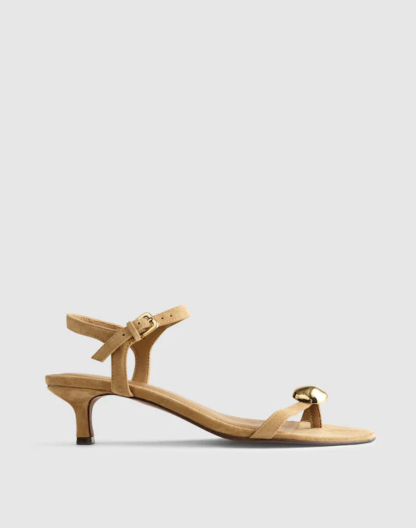 The Mila Sculpted Hardware Thong Sandal in Suede | Madewell