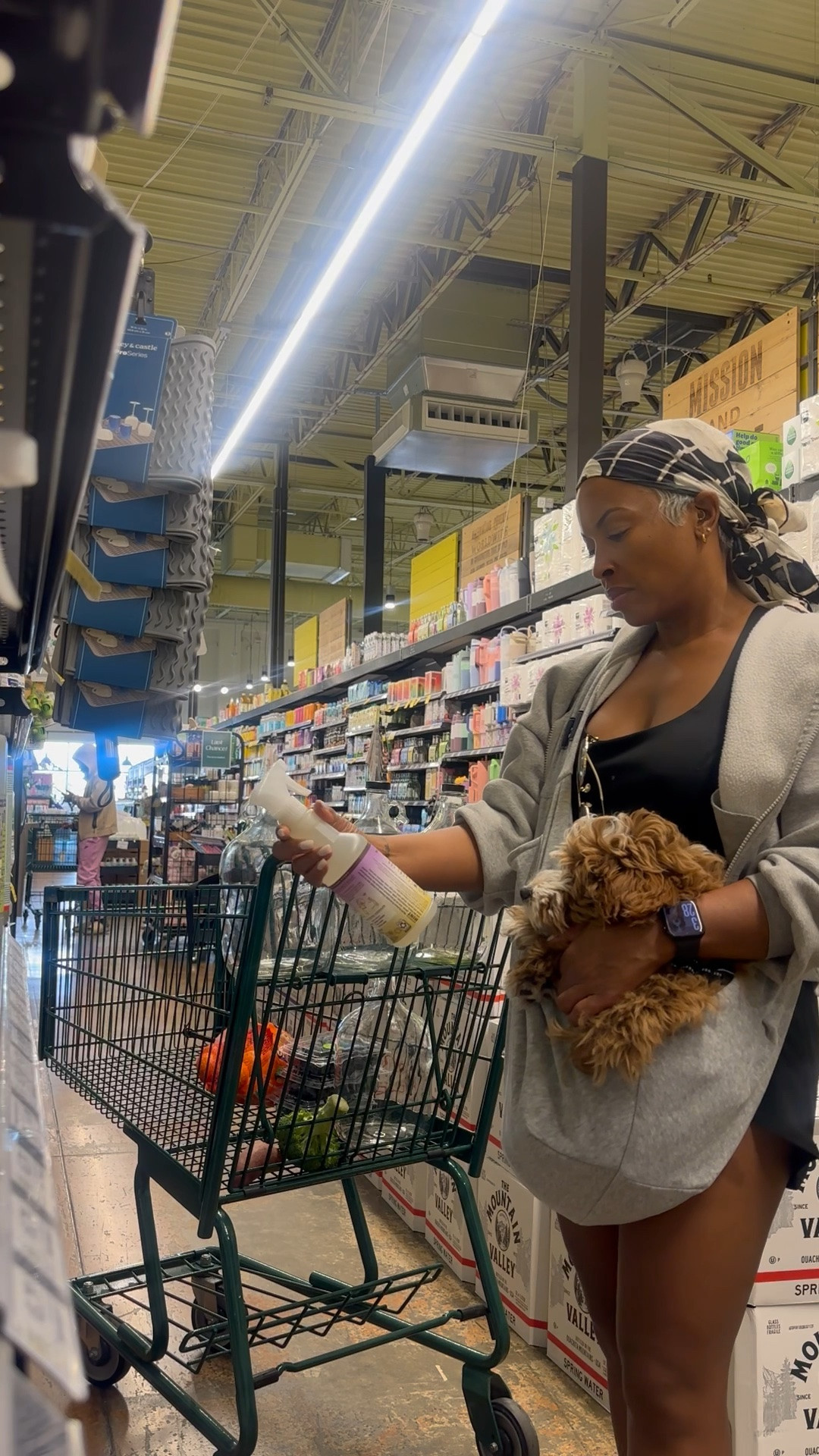 Quick errands.

#HomeEssentials #ErrandRun #OnTheGo #MidLifeMustHaves #xoJalonda

#LTKOver40 #LTKHome #LTKdayinmylife