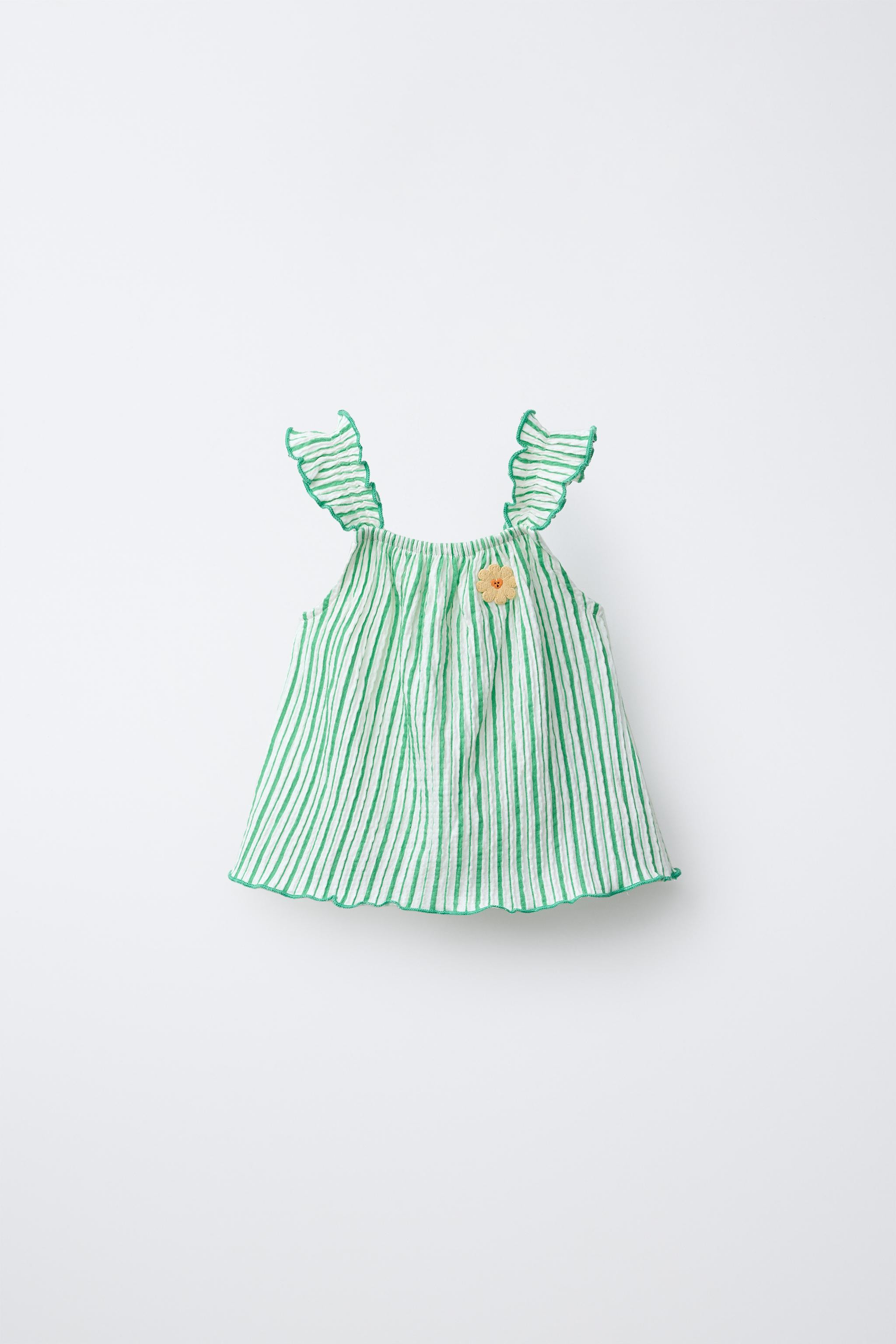 STRIPED TEXTURED FLOWER PATCH T-SHIRT | Zara US