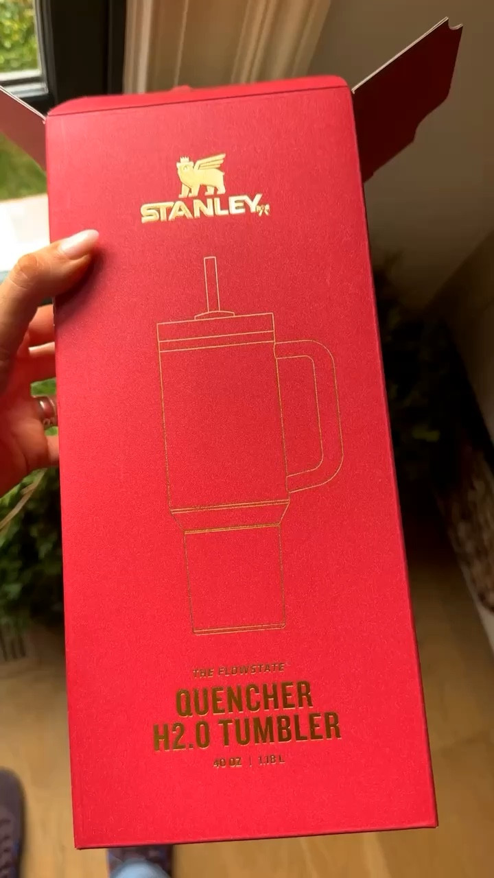 The new holiday collection from @stanley_brand is drool-worthy!! I can’t handle the cute holiday straw that comes with the scarlet tinsel tumbler!! 

@stanley_brand #stanleypartner

#LTKSeasonal #LTKHoliday #LTKFindsUnder50