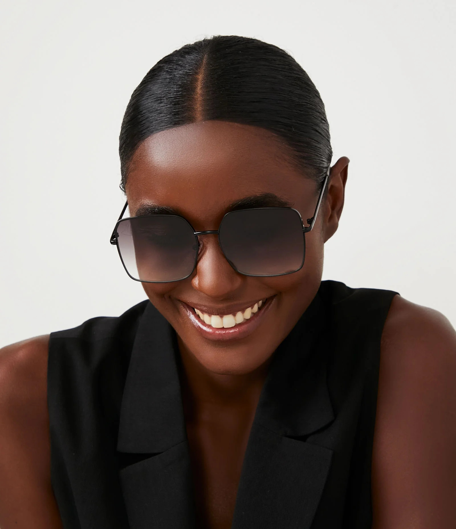 Óculos de Sol Quadrado em Metal com Lente Degradê Preto - Lojas Renner | Renner (BR)