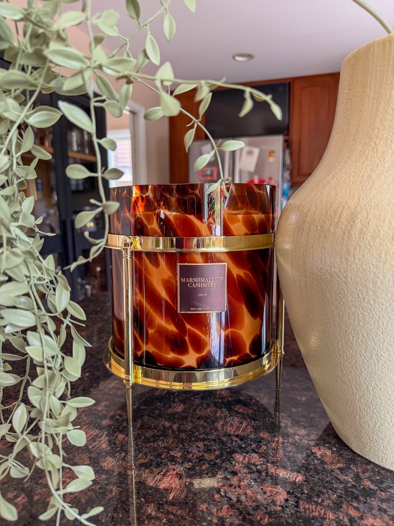 My top 2 scents are marshmallow cashmere & home sweet home!! @bigassluxuries

#LTKHome #LTKSeasonal