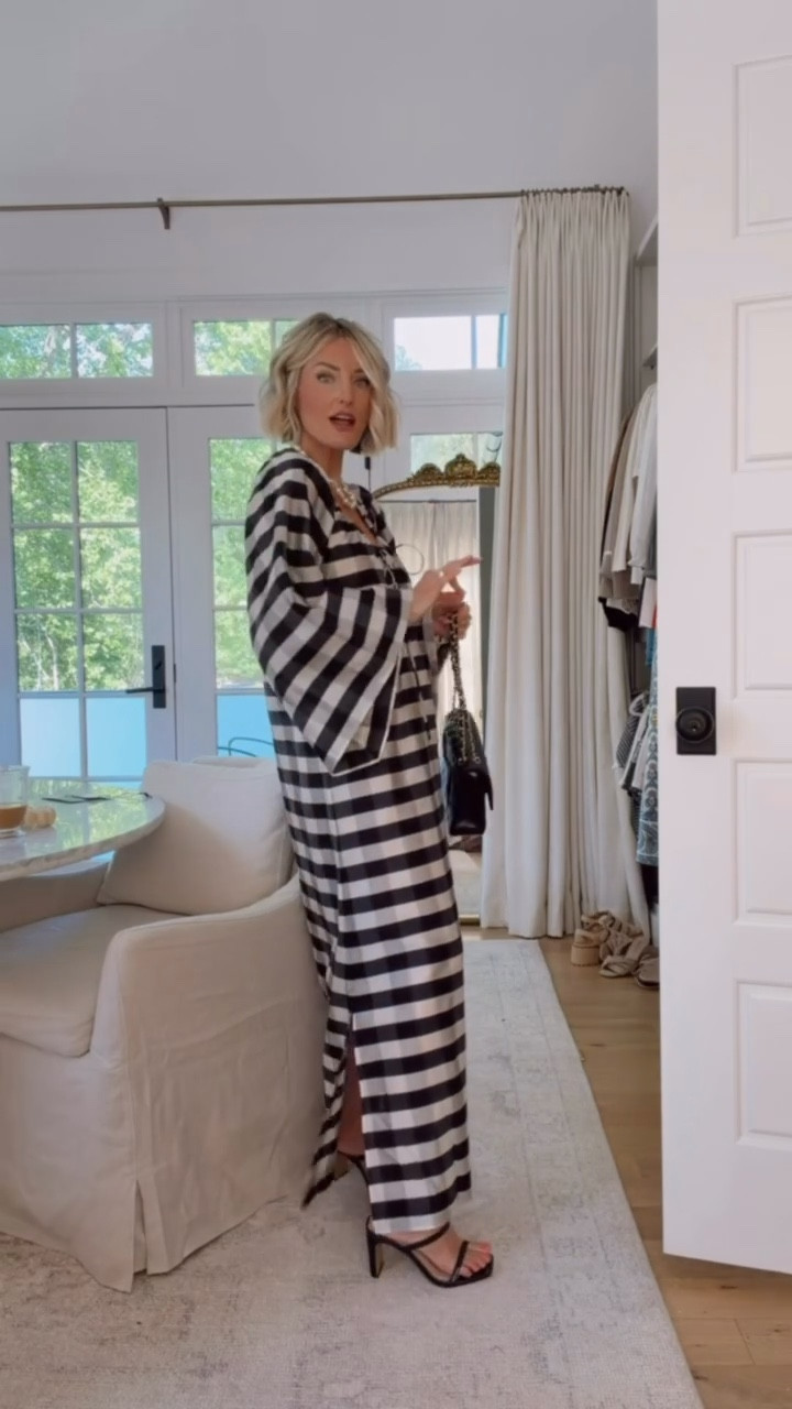 Obsessed with the sleeves on this dress 😍 this would be great for a date night, vacation, event, etc.! Wearing XS. @Tuckernuck #tuckernuckpartner

Loverly Grey, Tuckernuck, maxi dress, date night dress, event dress, striped dress, vacation dress 

#LTKootd #LTKWedding #LTKSeasonal