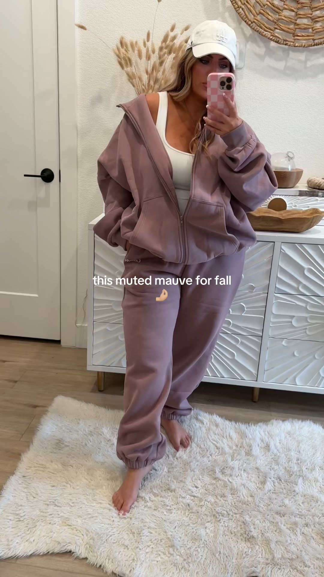 Cloud tee and sweats in orchid on sale 

#LTKFallSale #LTKSaleAlert #LTKSeasonal