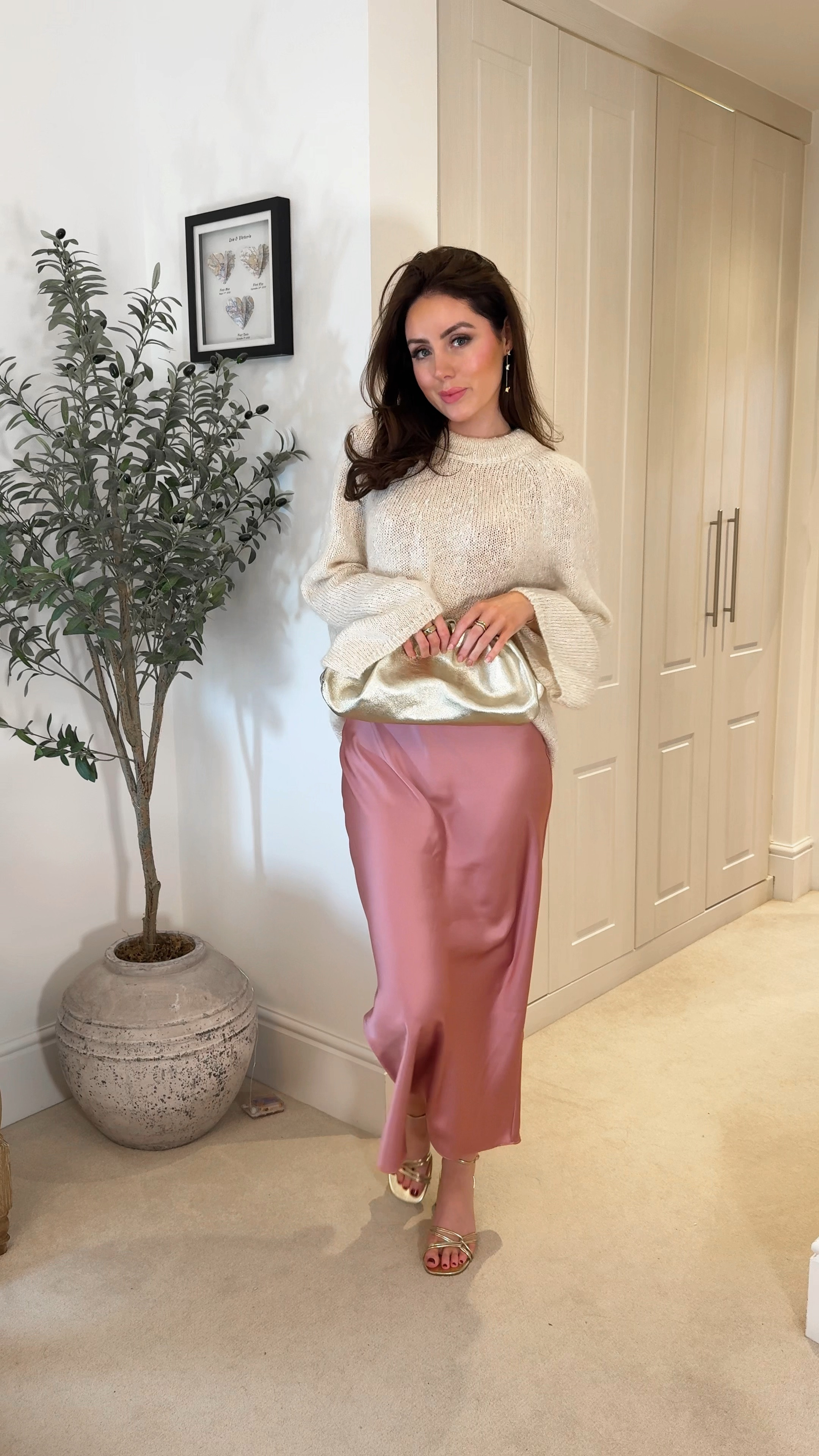 The most beautiful outfit for Valentine’s Day 💝 My skirt is in the shade Marsala xx

#LTKluxury #LTKFashionMonth #LTKmodest