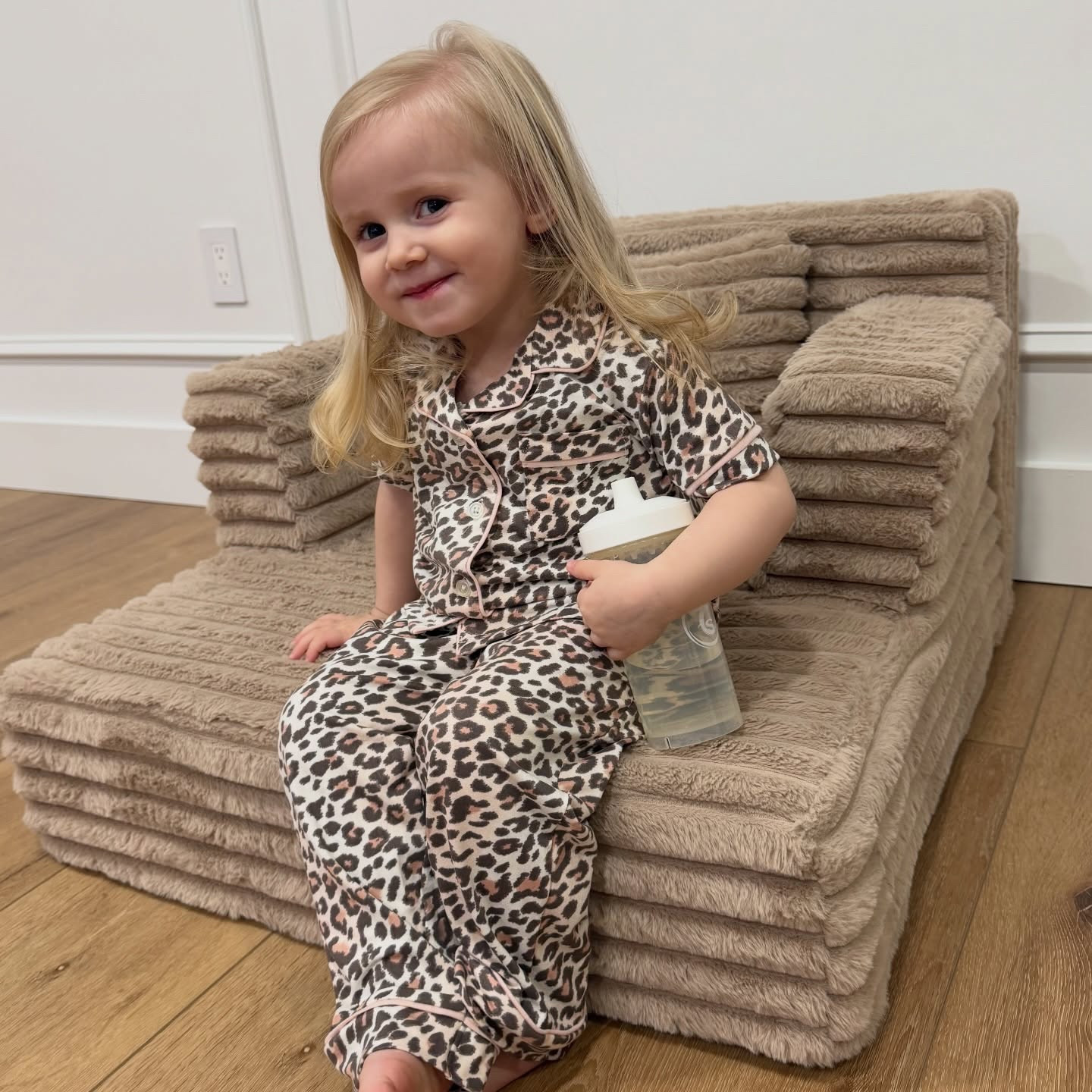 Our nightly routine🤍

A good book, cozy PJs, and her favorite little chair. It’s so soft and quickly became her favorite spot to wind down🫶🏼

The Delta Children Cozee Chaise Bedtime Lounger Chair is now available at Walmart. 

Do your little ones love books before bed too?

🔗Comment CHAIR and I’ll send you the link!
.
.
.
deltachildren #toddlerchair #walmart #walmartfinds