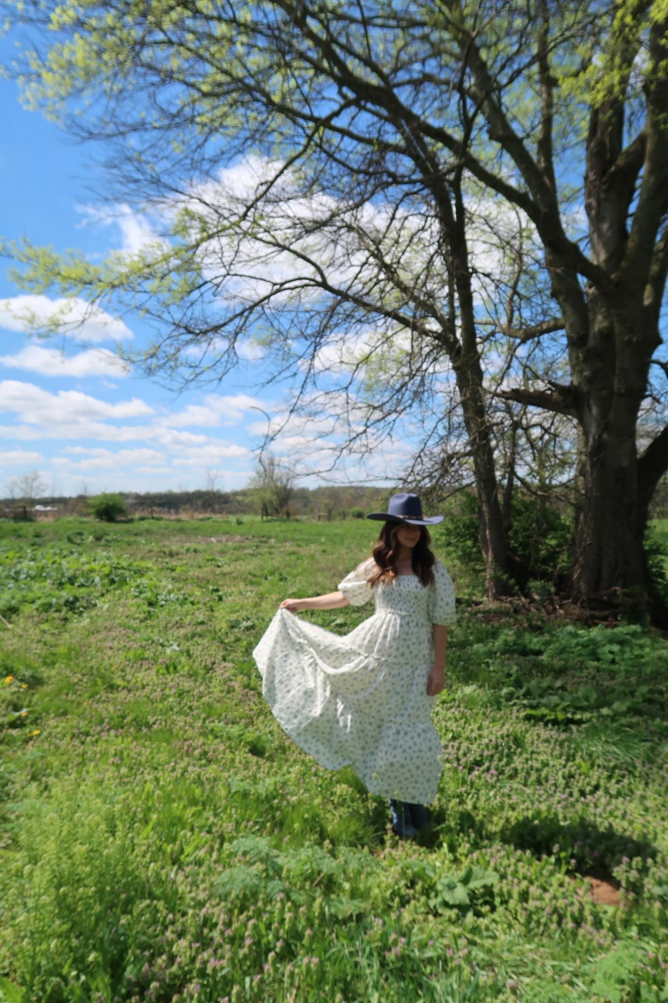 Easter with @gigipip 💙🦋

#LTKFestival #LTKootd #LTKSeasonal