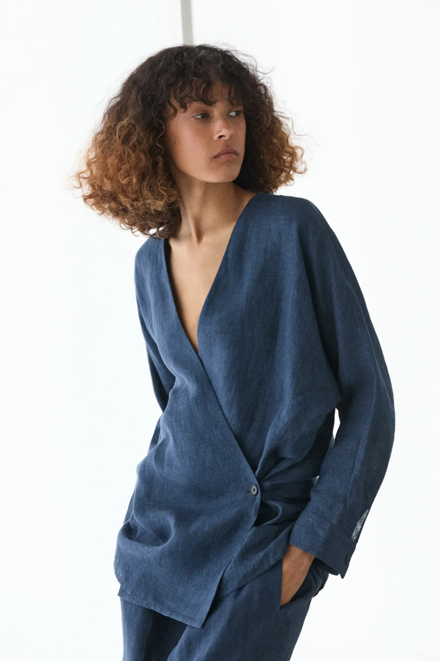 Linen total look denim-effect kimono | Massimo Dutti UK