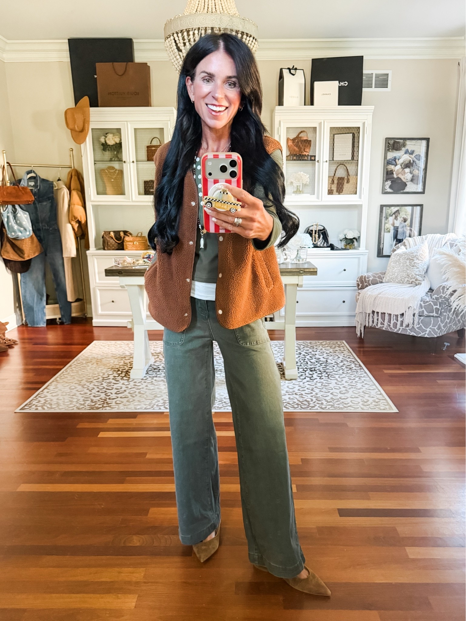 Love this combo for fall! Wearing a 4 in the jeans and small top and vest

#LTKootd #LTKSeasonal #LTKSaleAlert