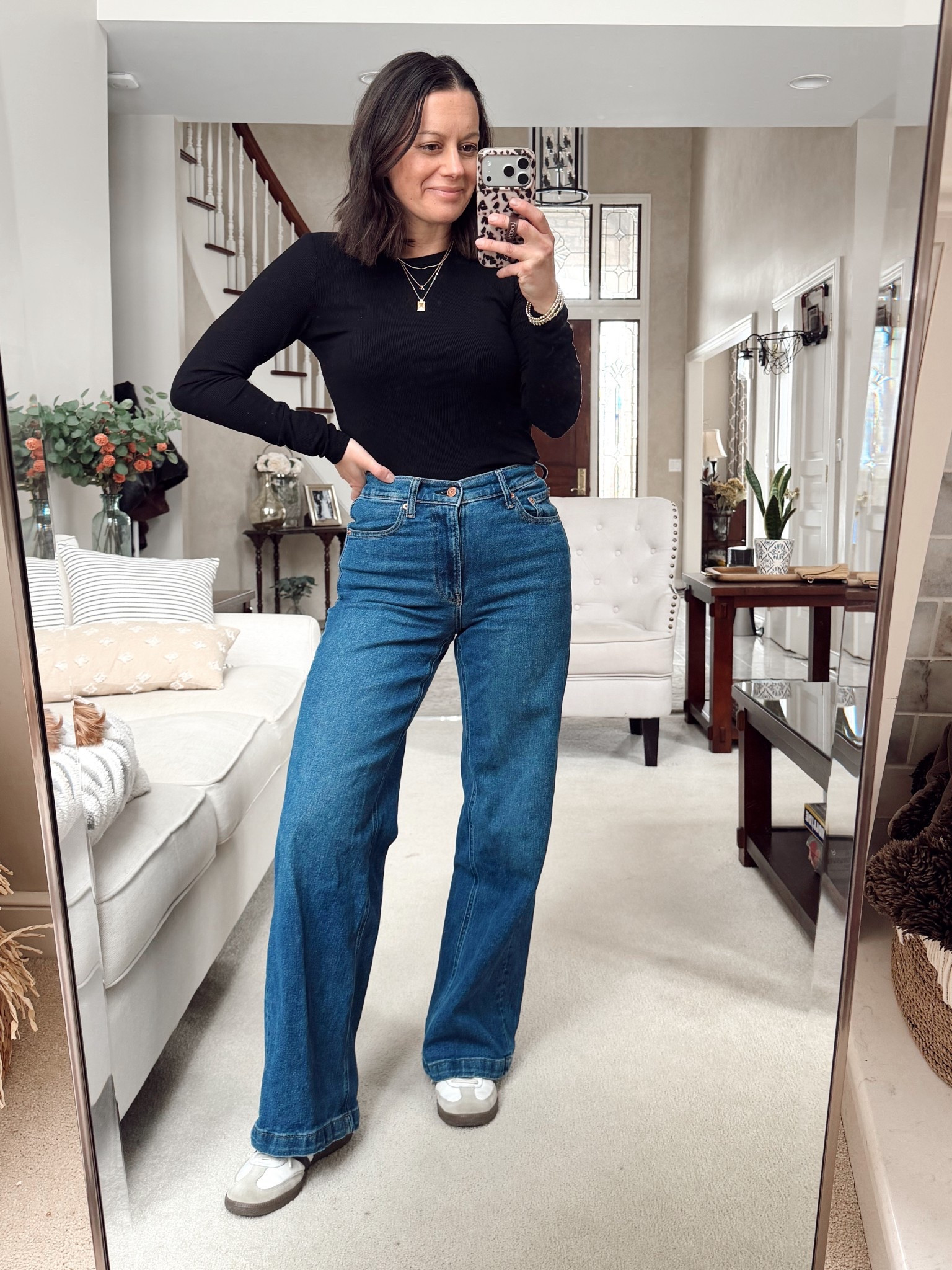 Gap high waisted wide leg jeans! Run a tad big - I’m in the 25 regular length at 5’4”.



#LTKootd #LTKmomlife #LTKgrwm