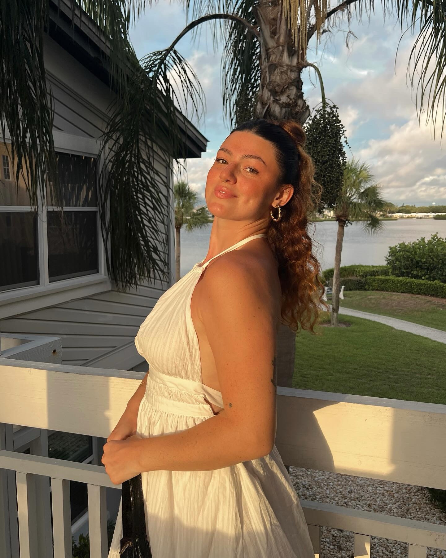 sweet days of summer 🥥🌴🌺🍍🌸