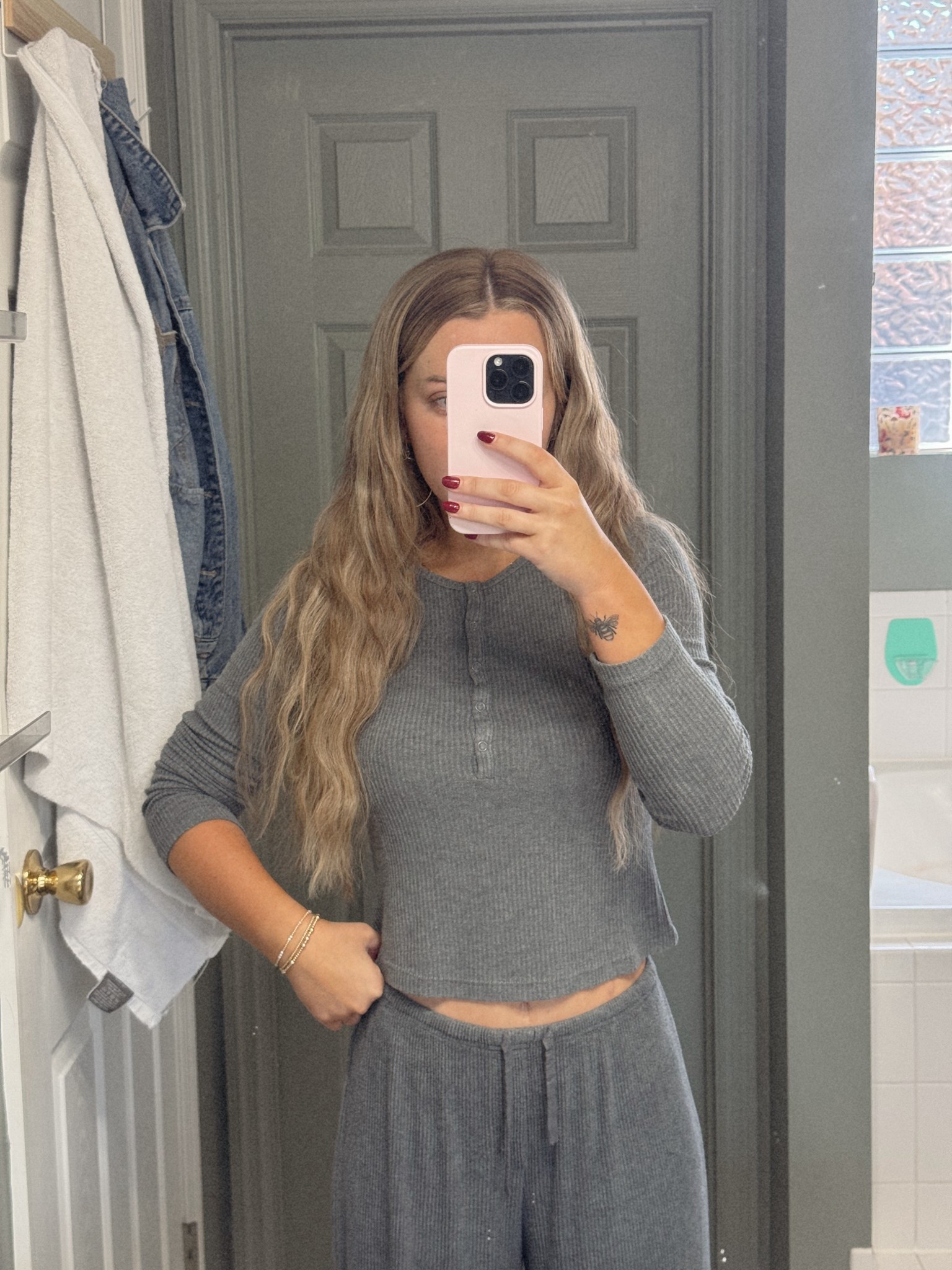 Wearing small top and XS bottoms 