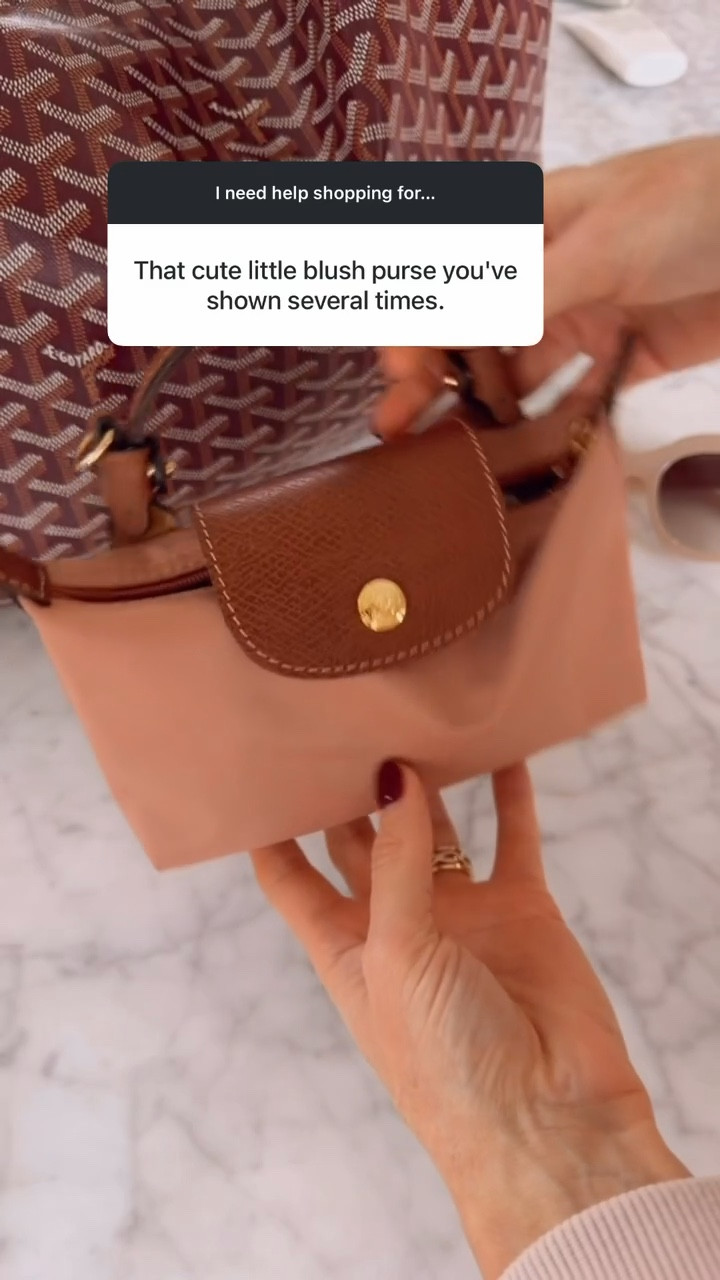 I love this mini bag! It would make the perfect gift for somebody who has everything!

Loverly Grey, Longchamp, mini bag, gift guide, gift ideas 

#LTKGiftGuide #LTKFindsUnder100 #LTKHoliday