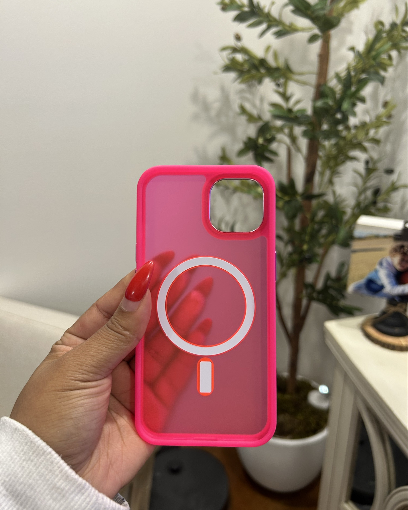 iPhone Pro Magnetic Cheart

#LTKFindsUnder50 #LTKGiftGuide #LTKStyleTip